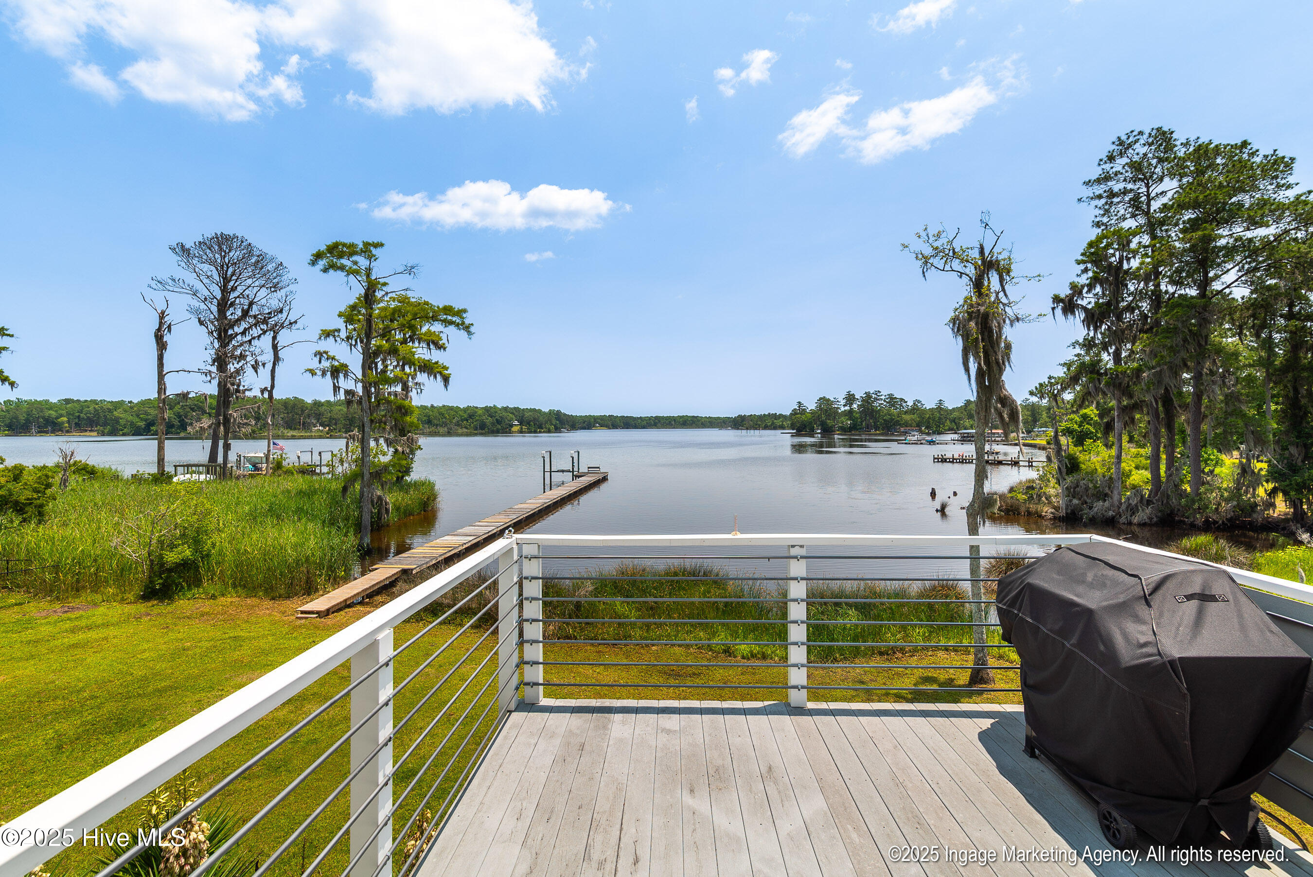 106 Overlook Road Property Photo 1