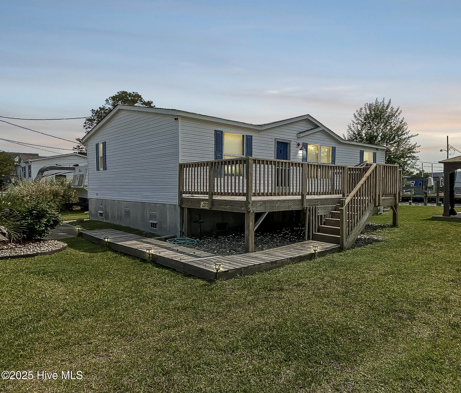 114 Dolphin Court Property Photo 1