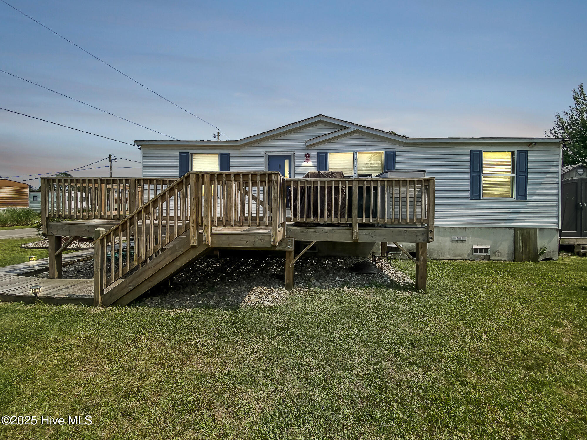 114 Dolphin Court Property Photo 2