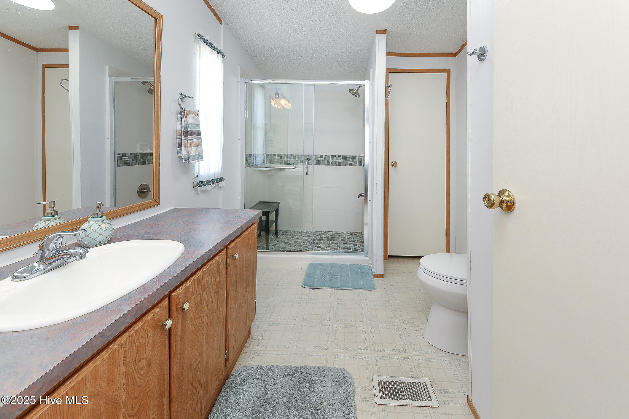 114 Dolphin Court Property Photo 15