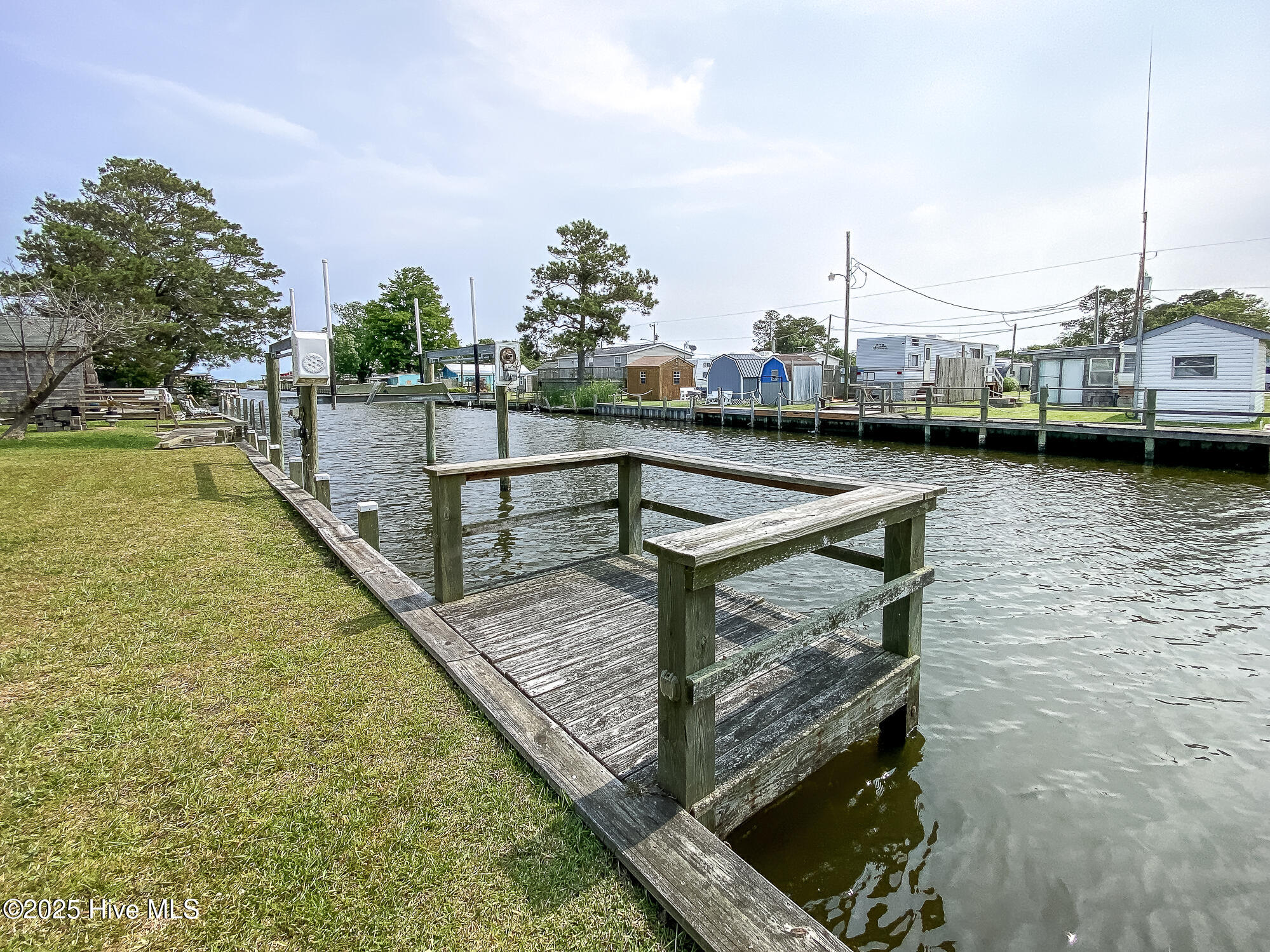 114 Dolphin Court Property Photo 30