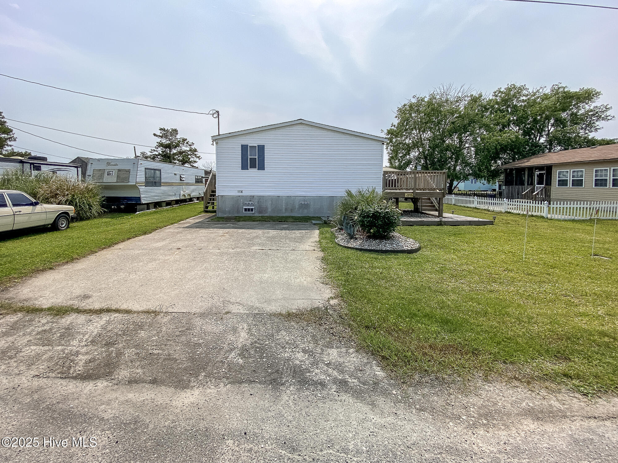 114 Dolphin Court Property Photo 33