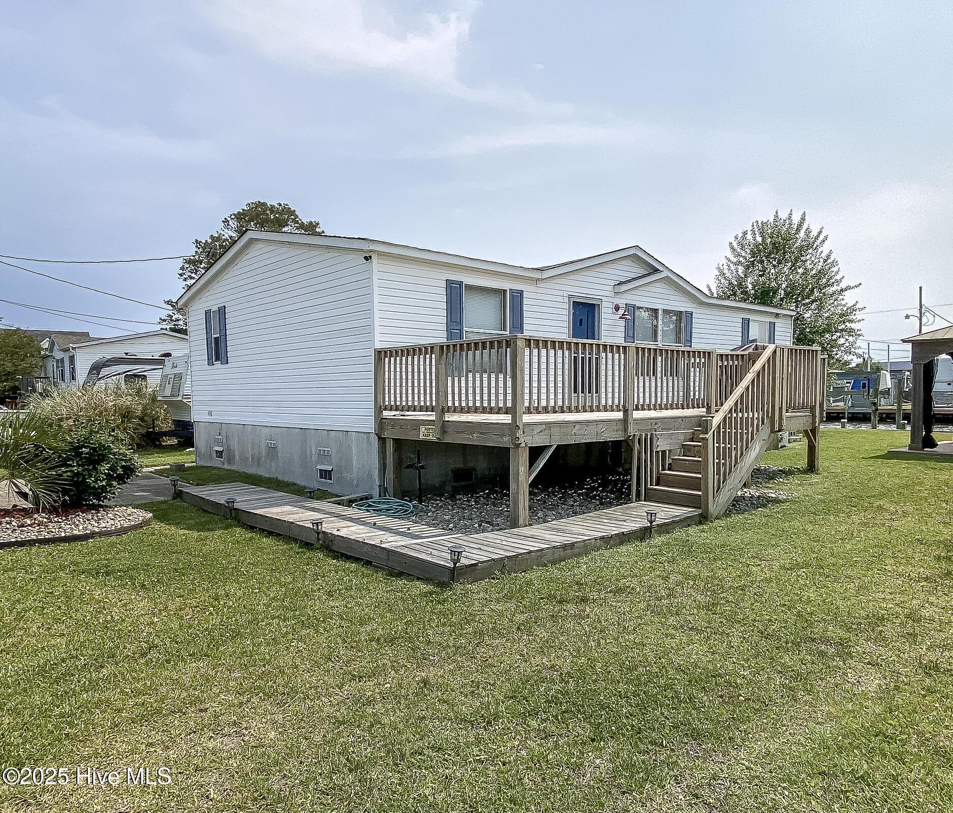 114 Dolphin Court Property Photo 35