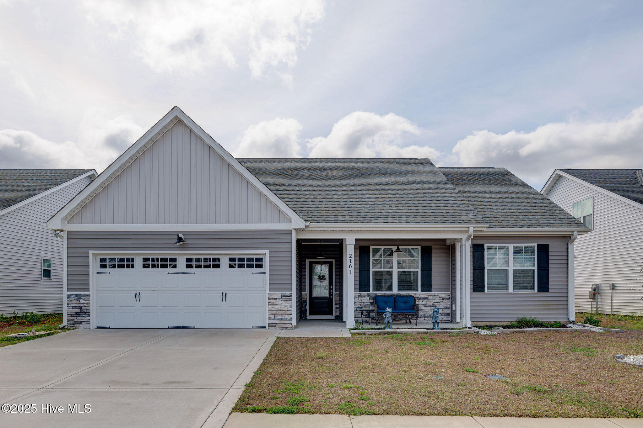 2161 Blue Bonnet Circle Property Photo 1