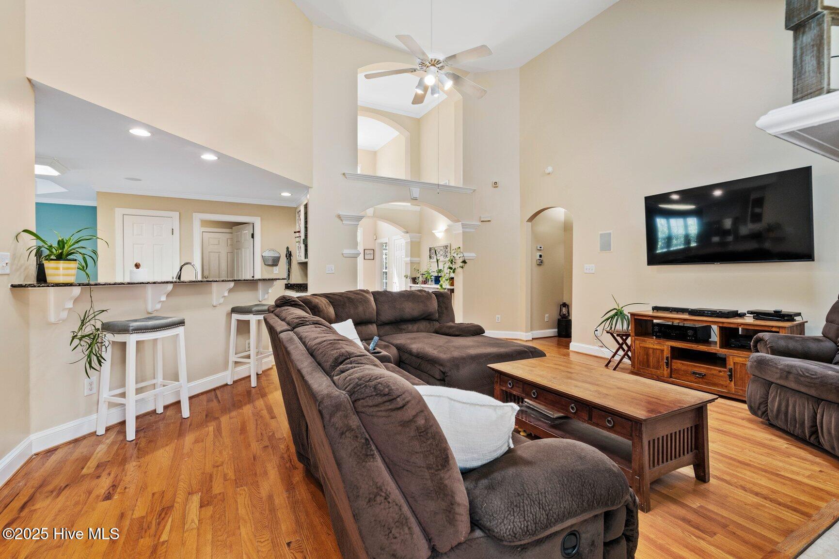 3052 Woods Walk Way Property Photo 10