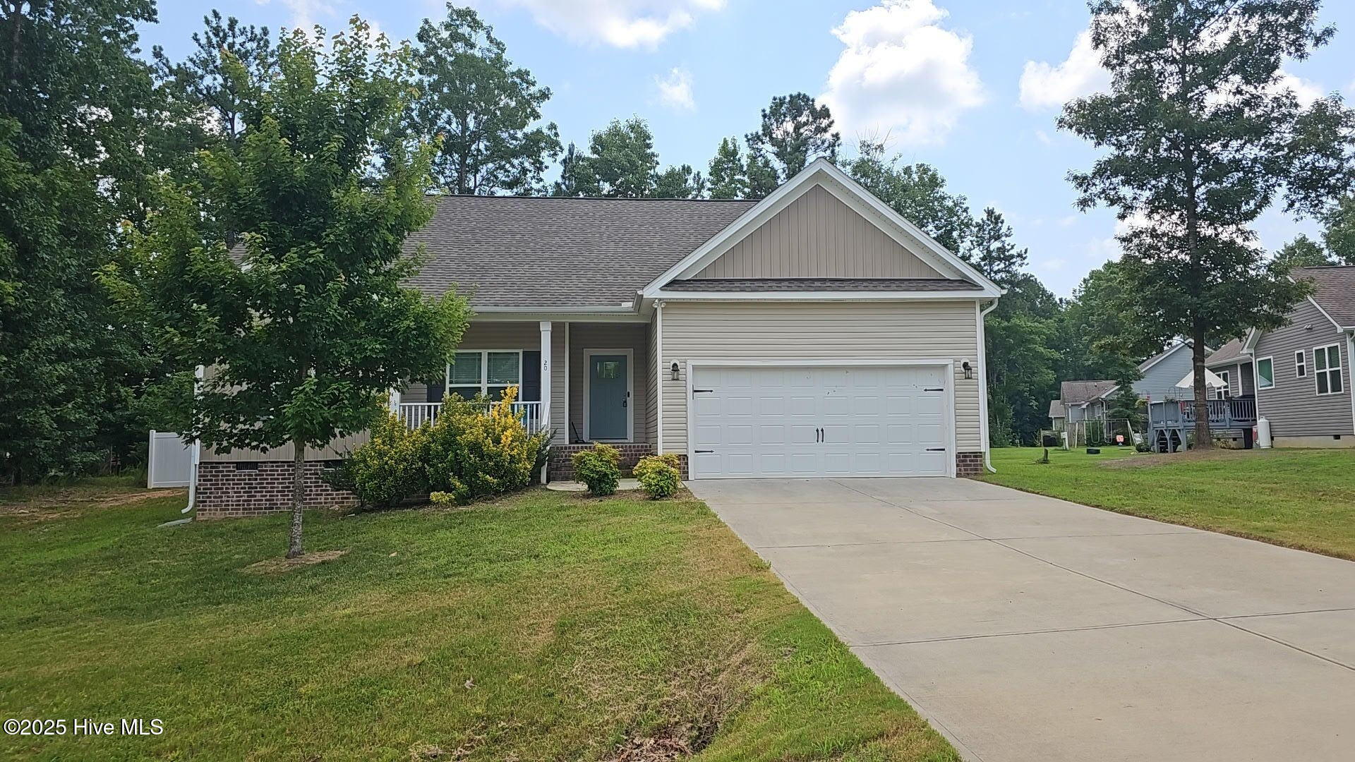 20 Issy Hawk Way Property Photo 1