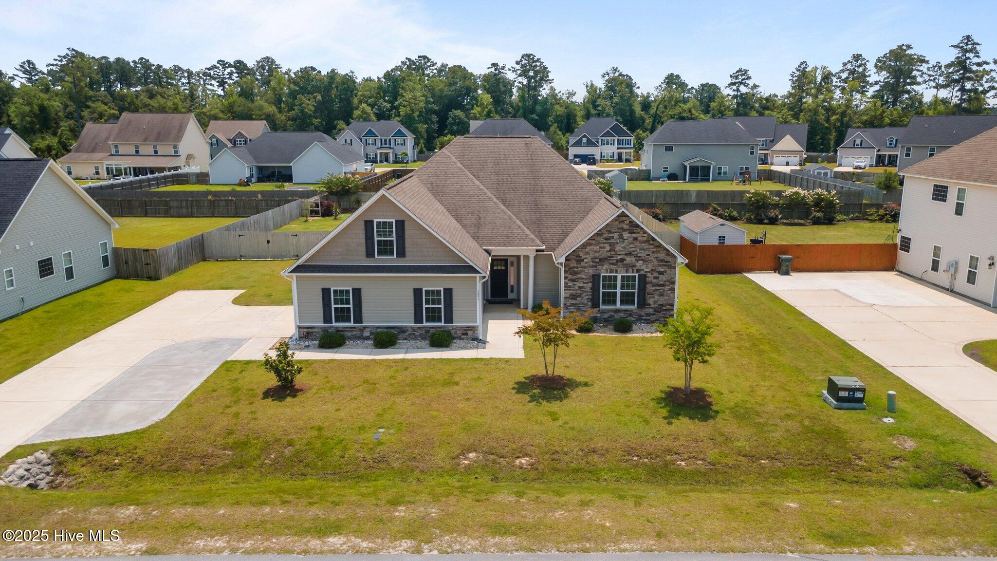 1006 Kingfish Way Property Photo 3
