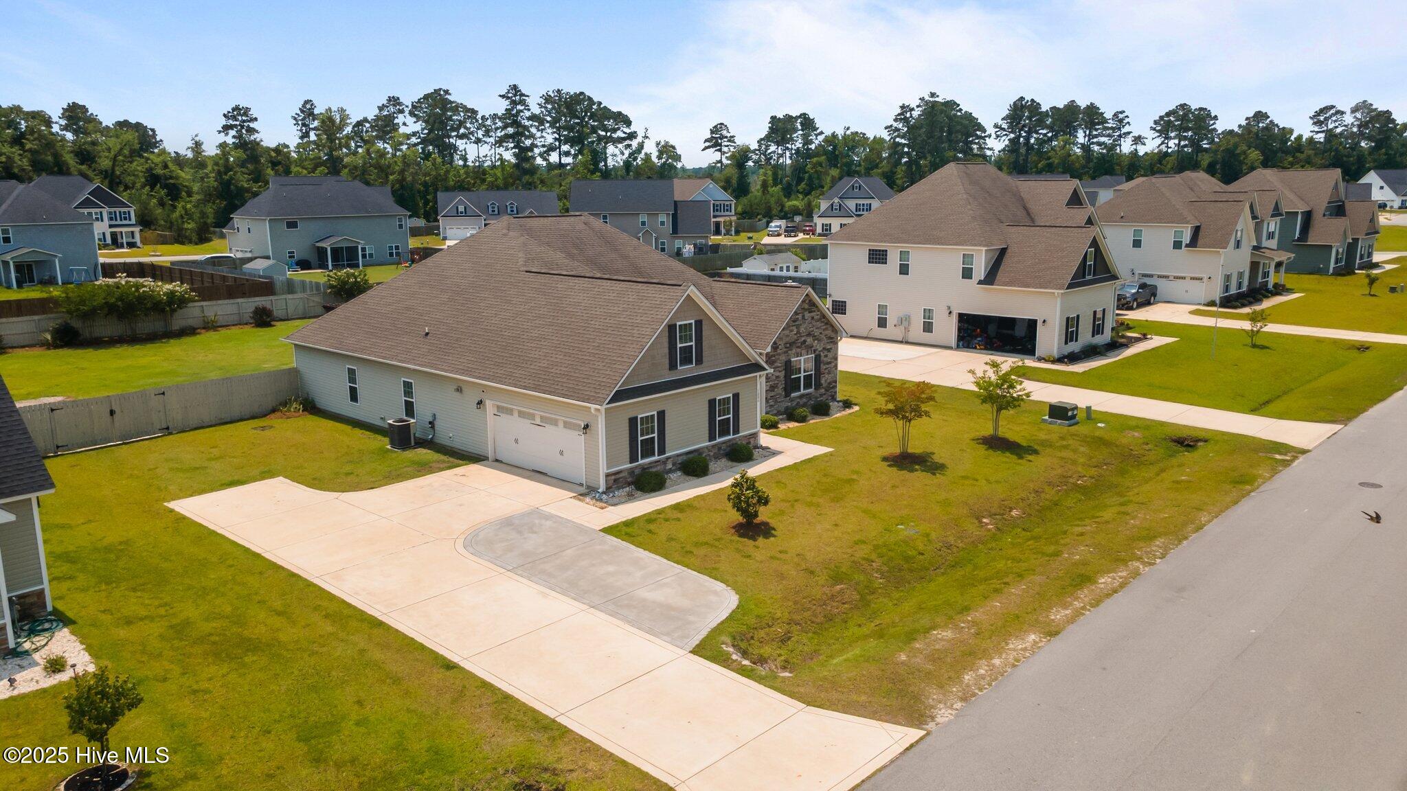 1006 Kingfish Way Property Photo 4