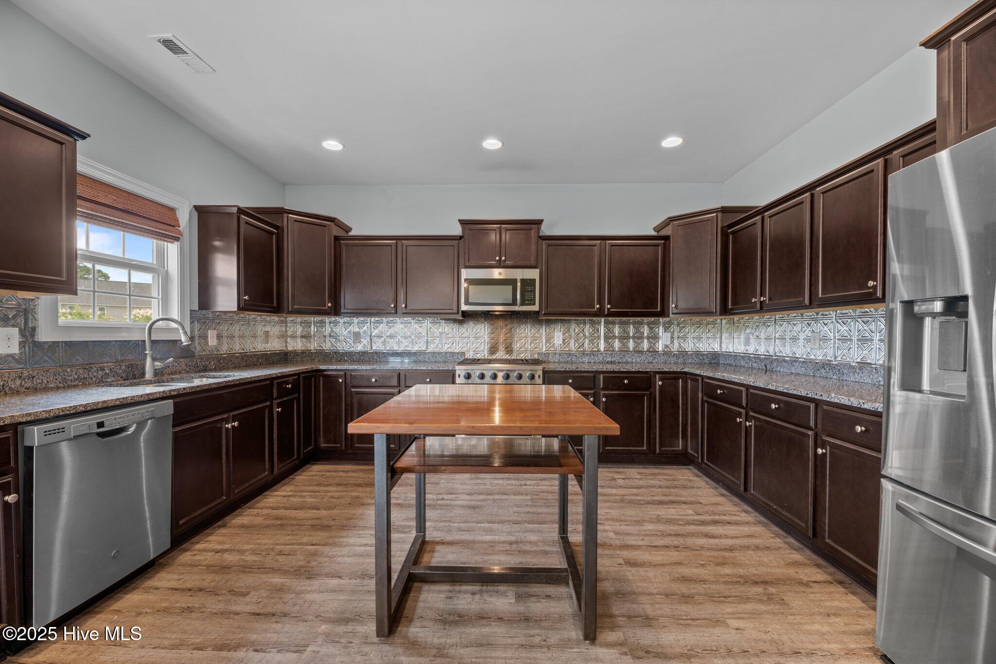 1006 Kingfish Way Property Photo 22