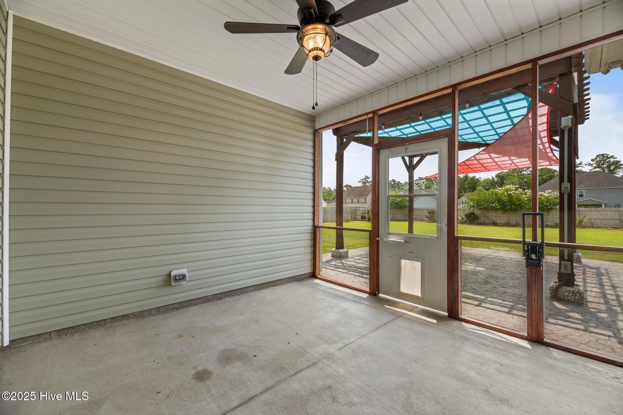 1006 Kingfish Way Property Photo 26