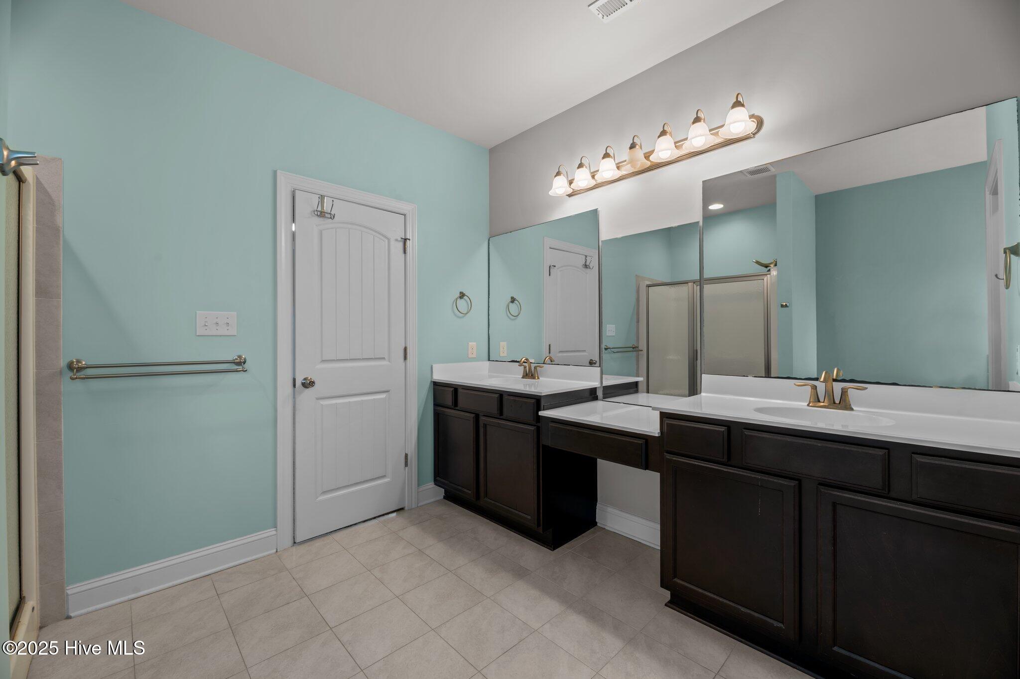 1006 Kingfish Way Property Photo 37