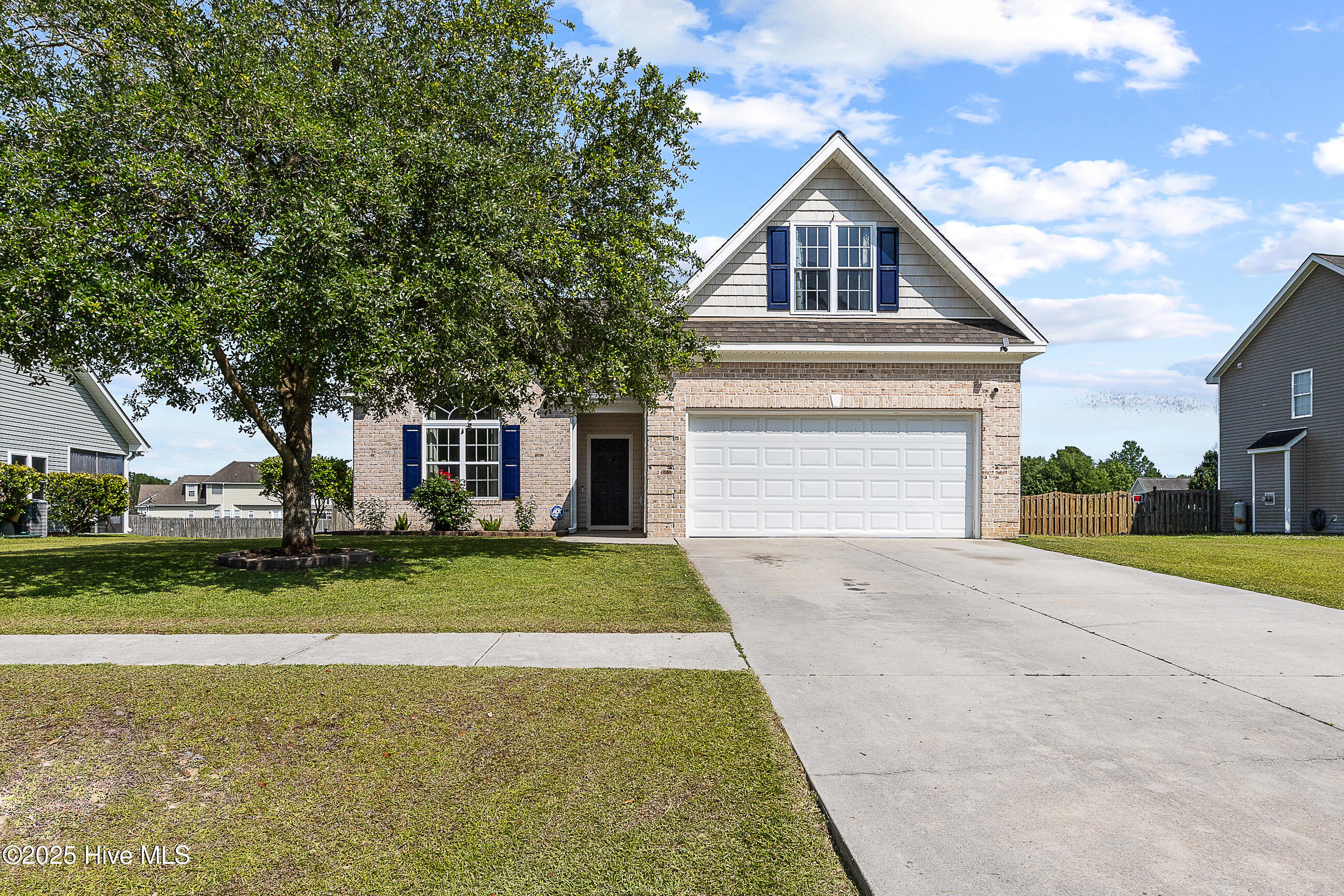 211 Diamond Court Property Photo 1