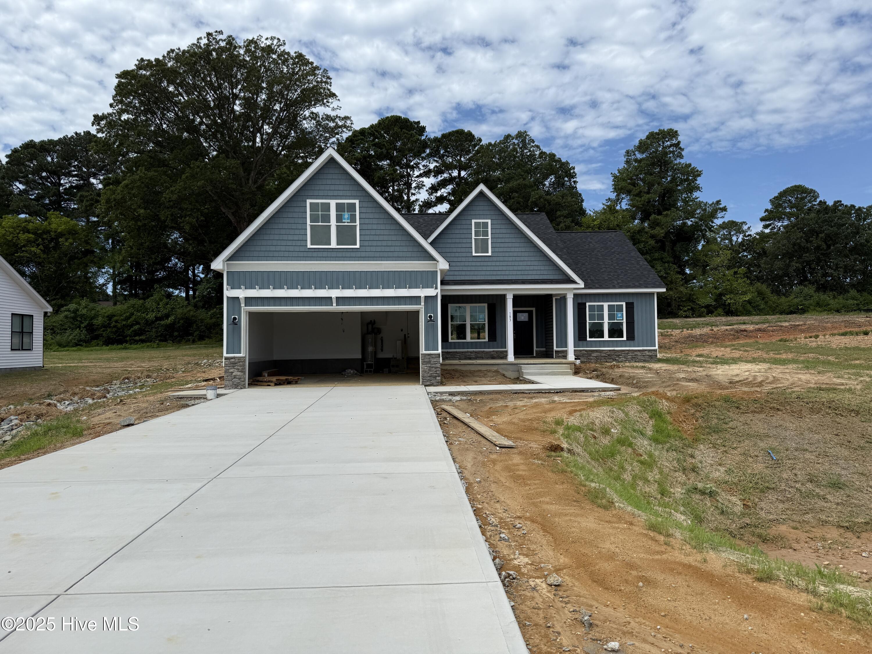 183 Tee Drive Property Photo 1