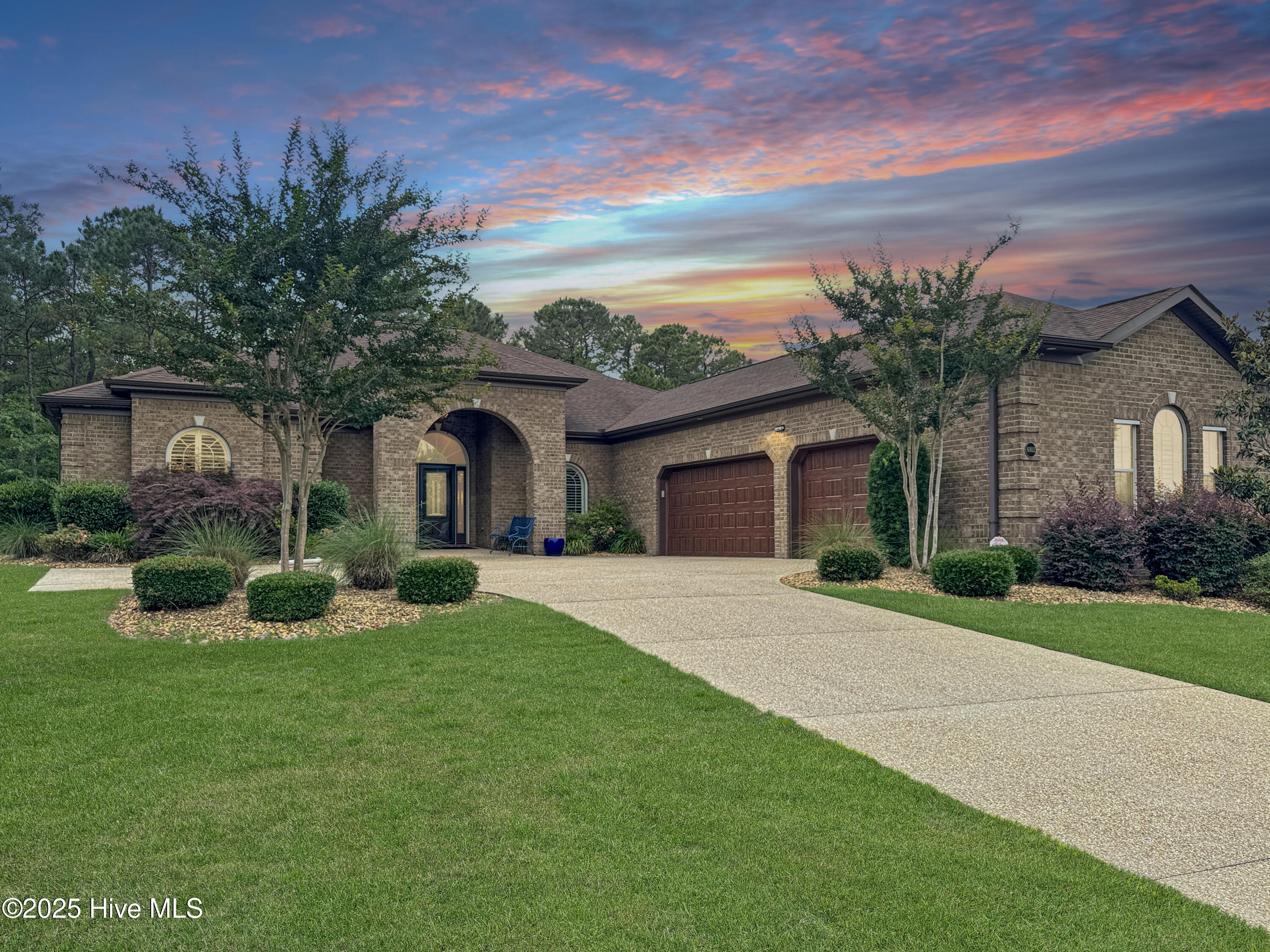 6003 Mount Carmel Parke Property Photo 1