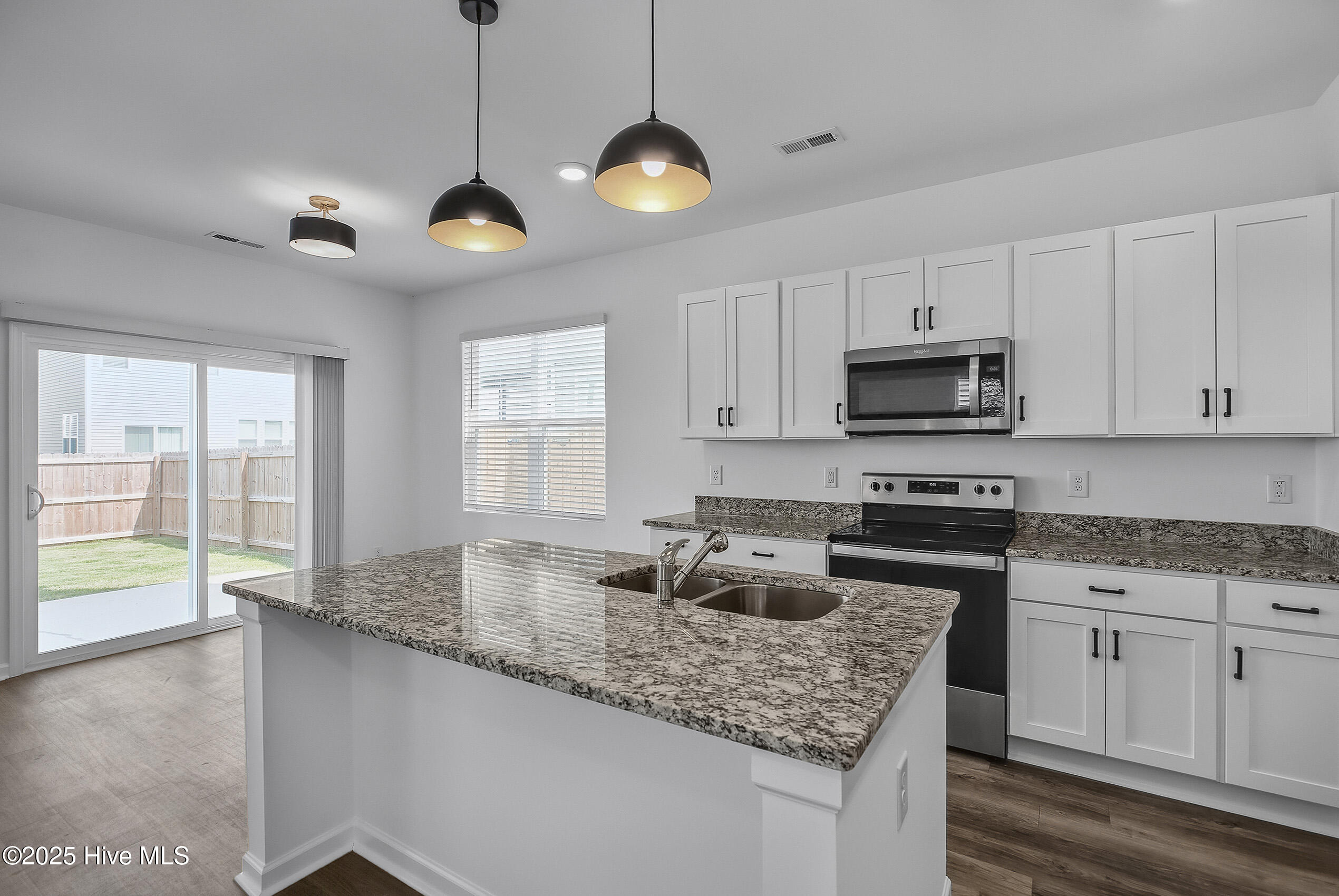 1617 Stanley Street Property Photo 10