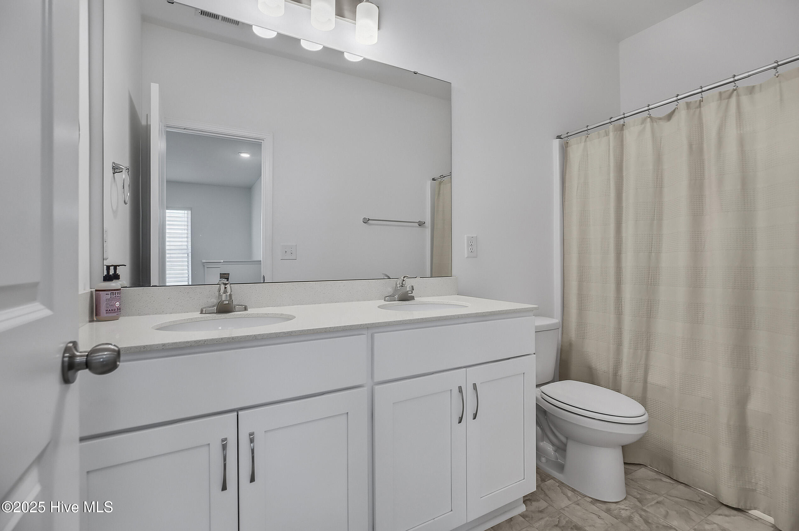 1617 Stanley Street Property Photo 26