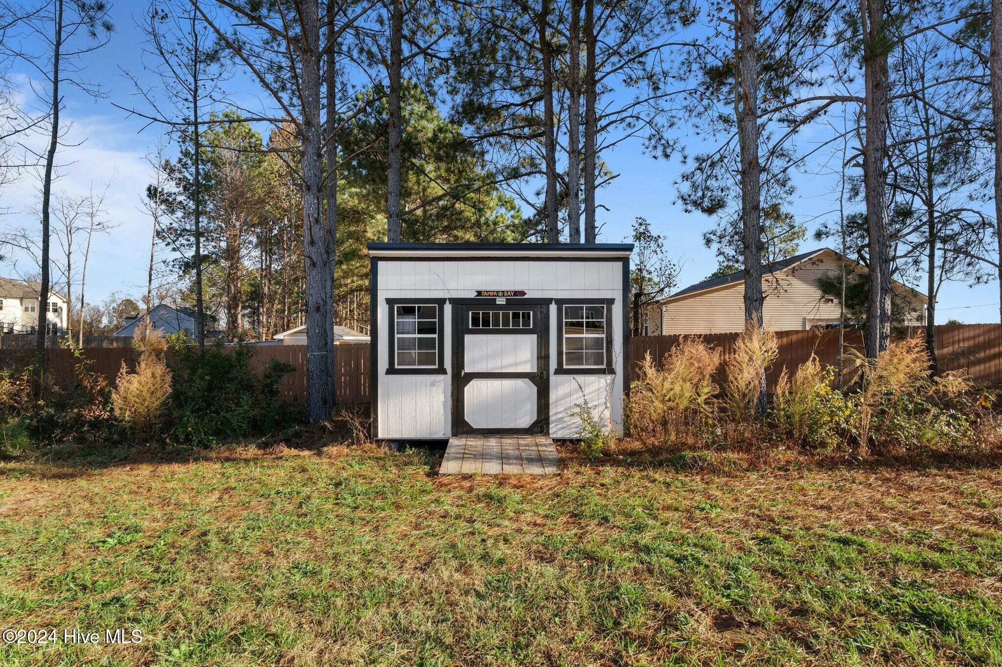 46 Two Belles Court Property Photo 32