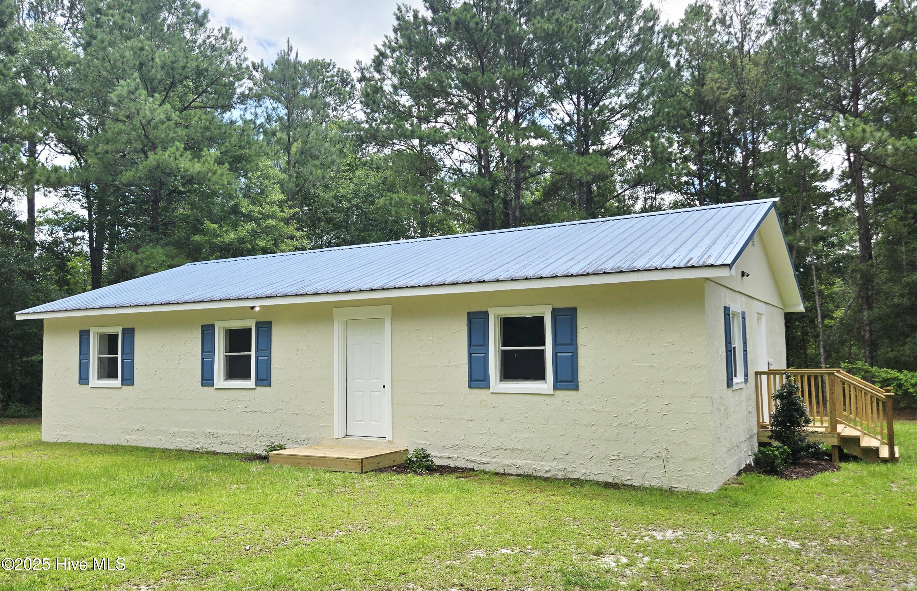 369 Tanglewood Acres Drive Property Photo 1