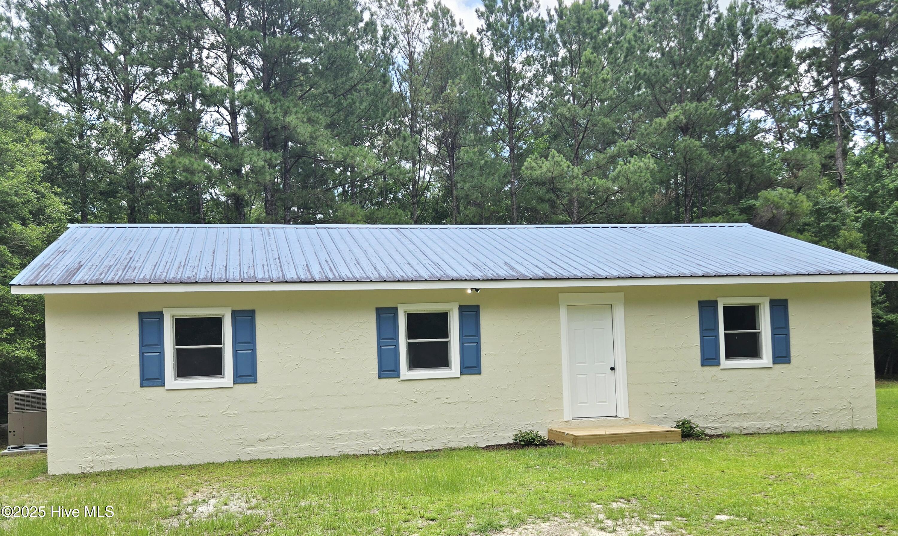 369 Tanglewood Acres Drive Property Photo 1