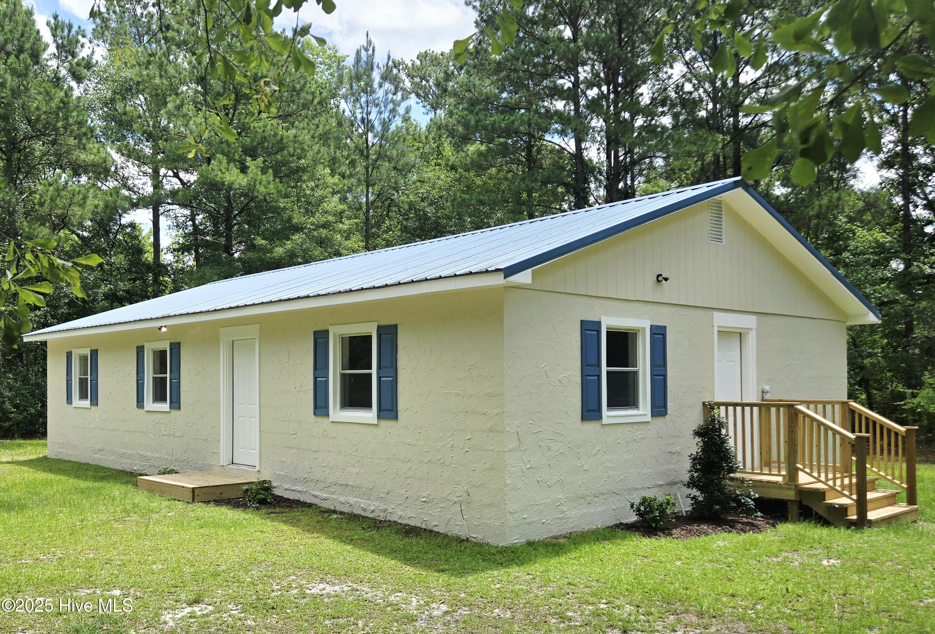 369 Tanglewood Acres Drive Property Photo 4