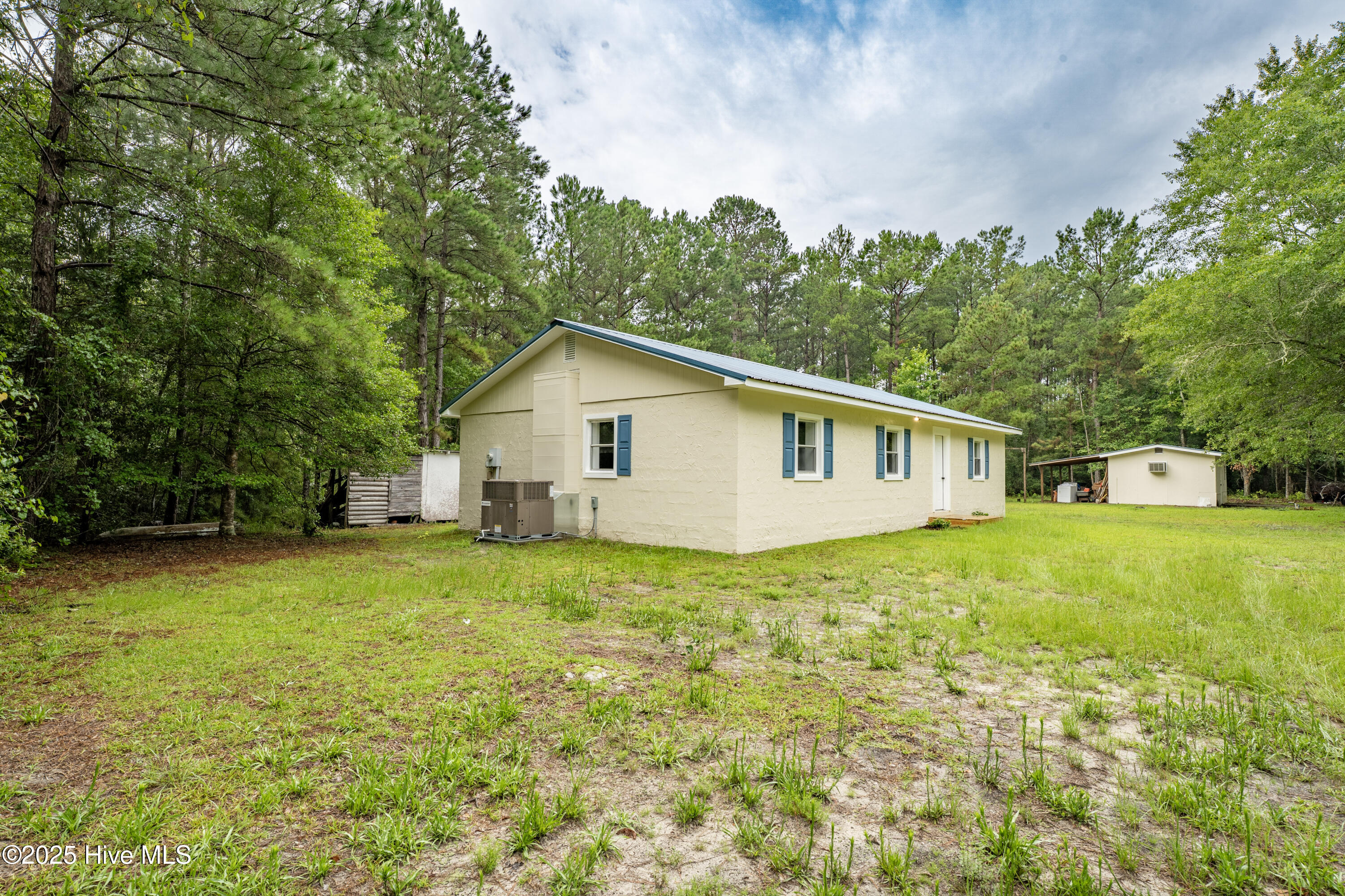 369 Tanglewood Acres Drive Property Photo 5