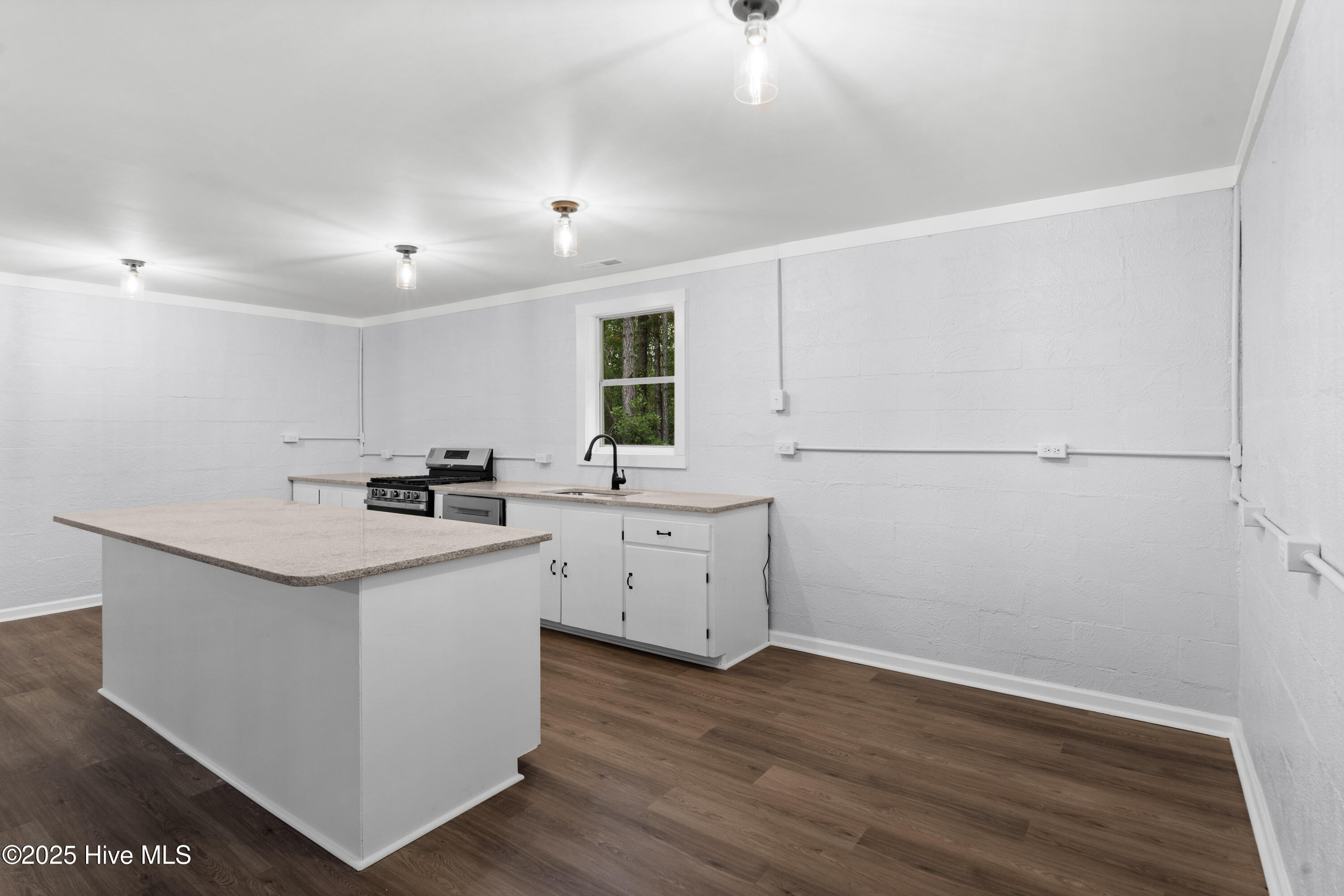 369 Tanglewood Acres Drive Property Photo 9