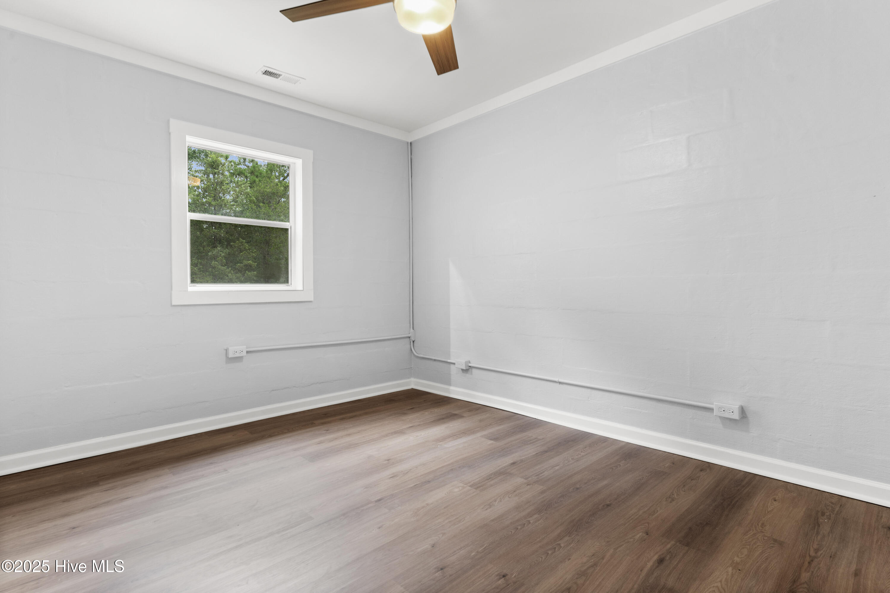 369 Tanglewood Acres Drive Property Photo 16
