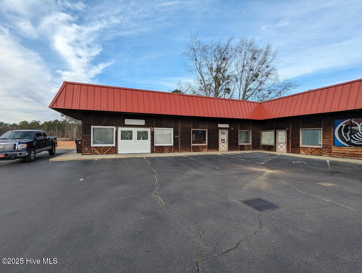 11190 Us 15-501 Unit C & D Property Photo 1