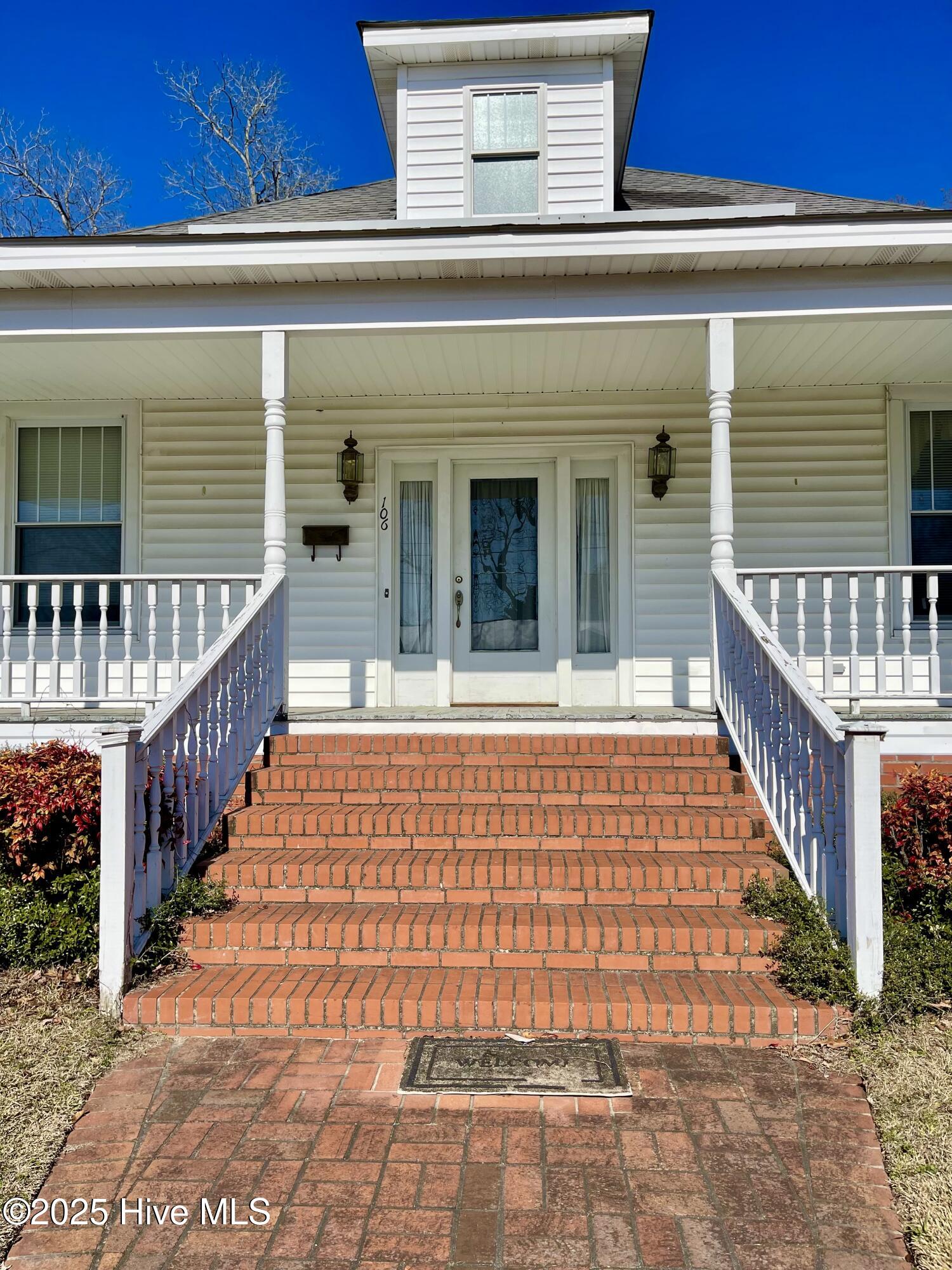 106 E Church Street Property Photo 3