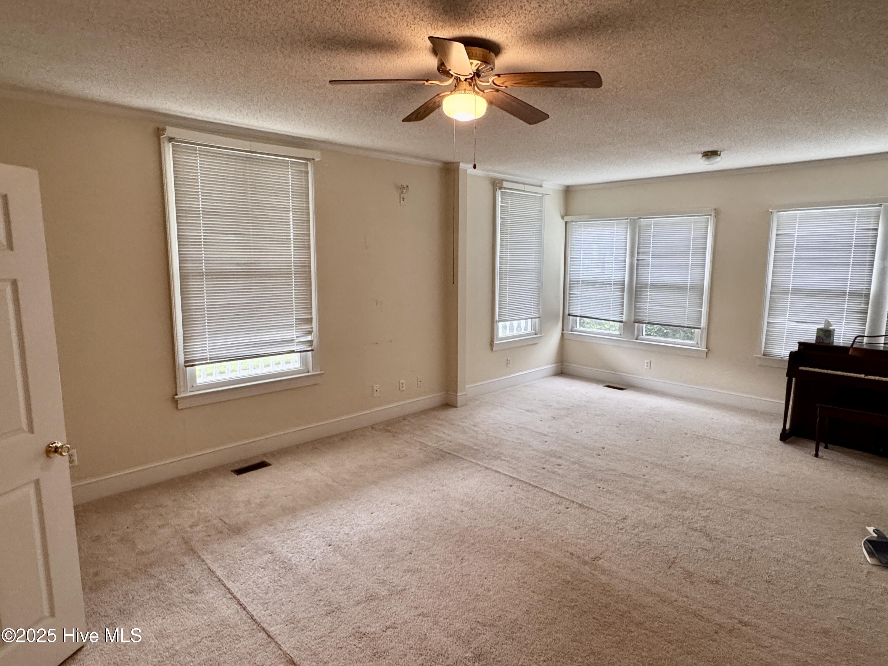 106 E Church Street Property Photo 9
