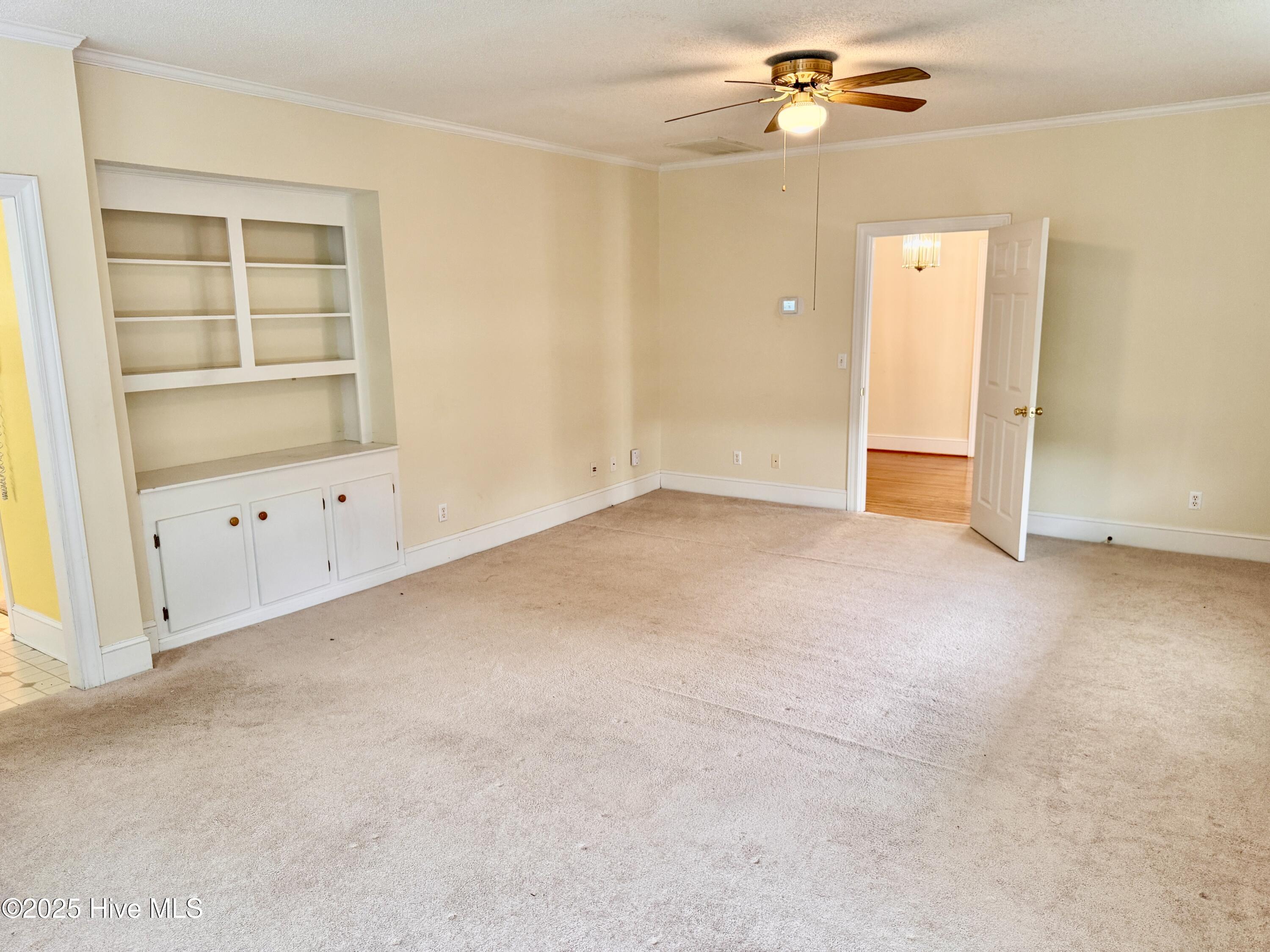 106 E Church Street Property Photo 11