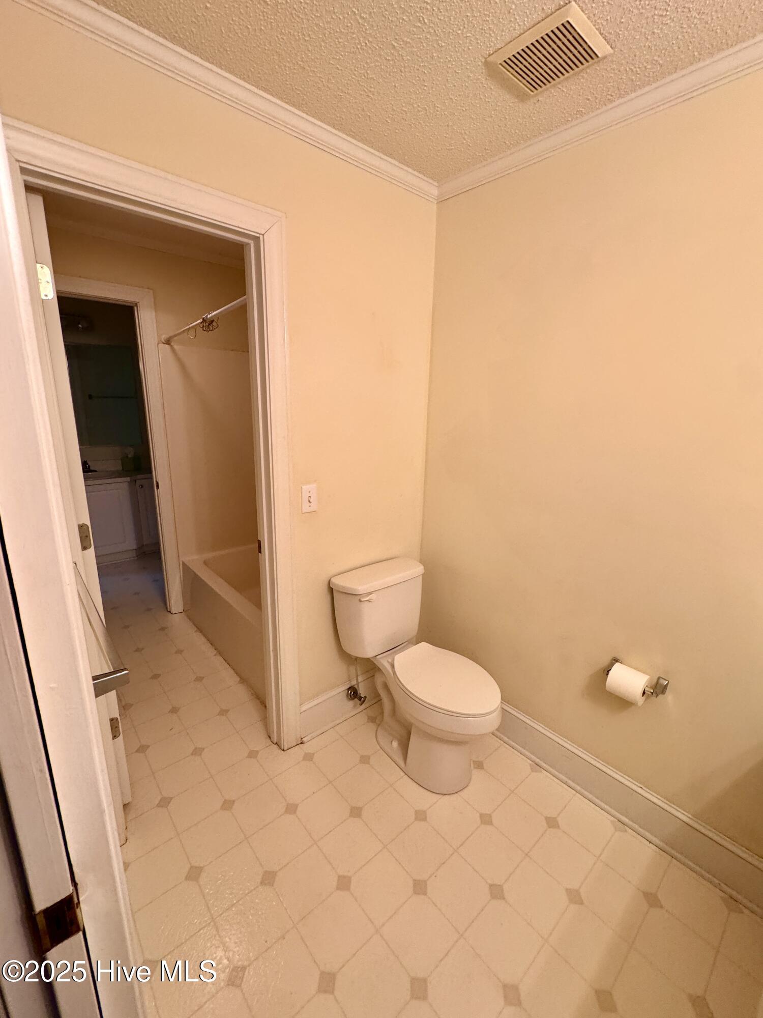 106 E Church Street Property Photo 28