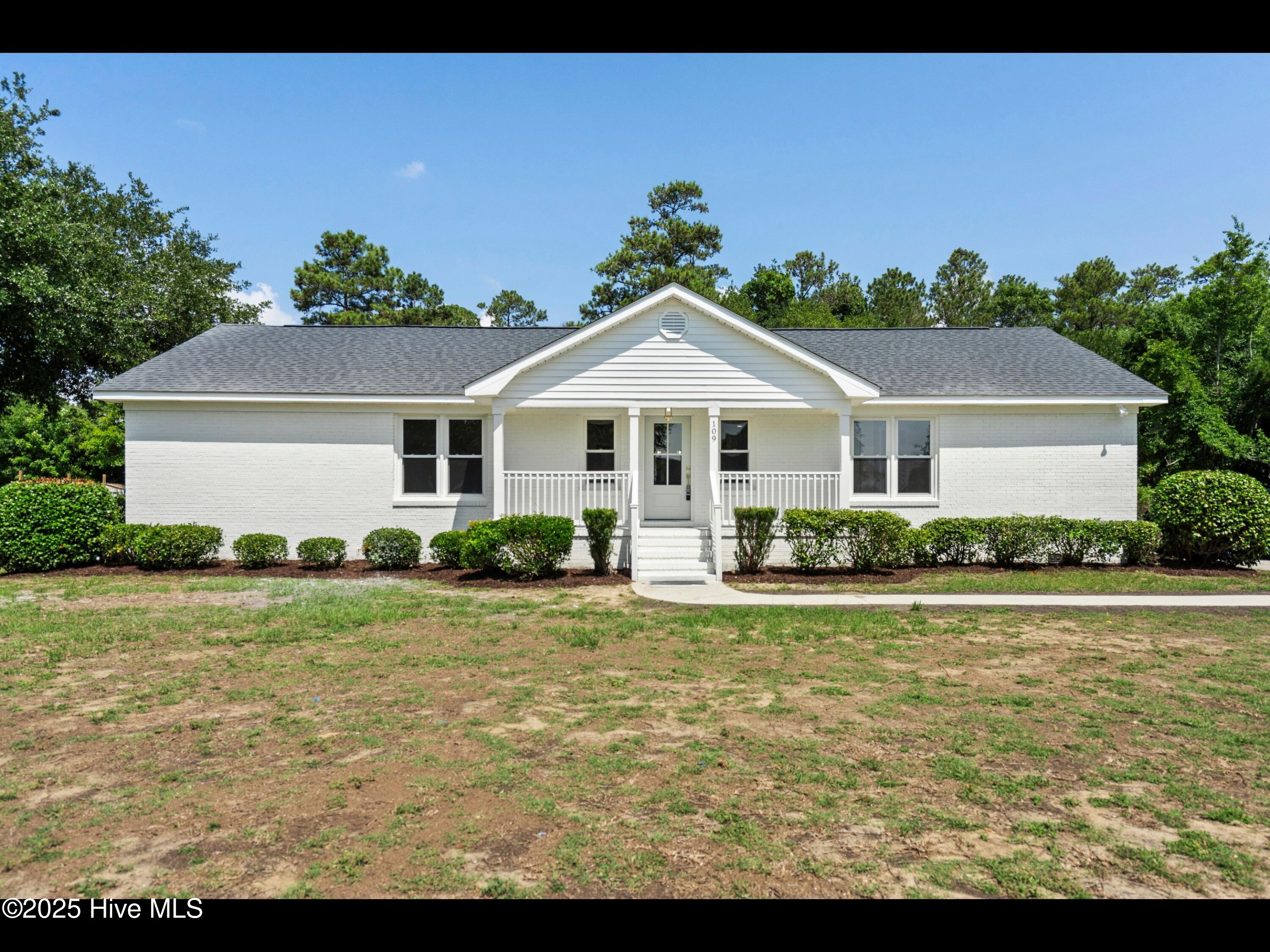 109 Inlet Court Property Photo 1