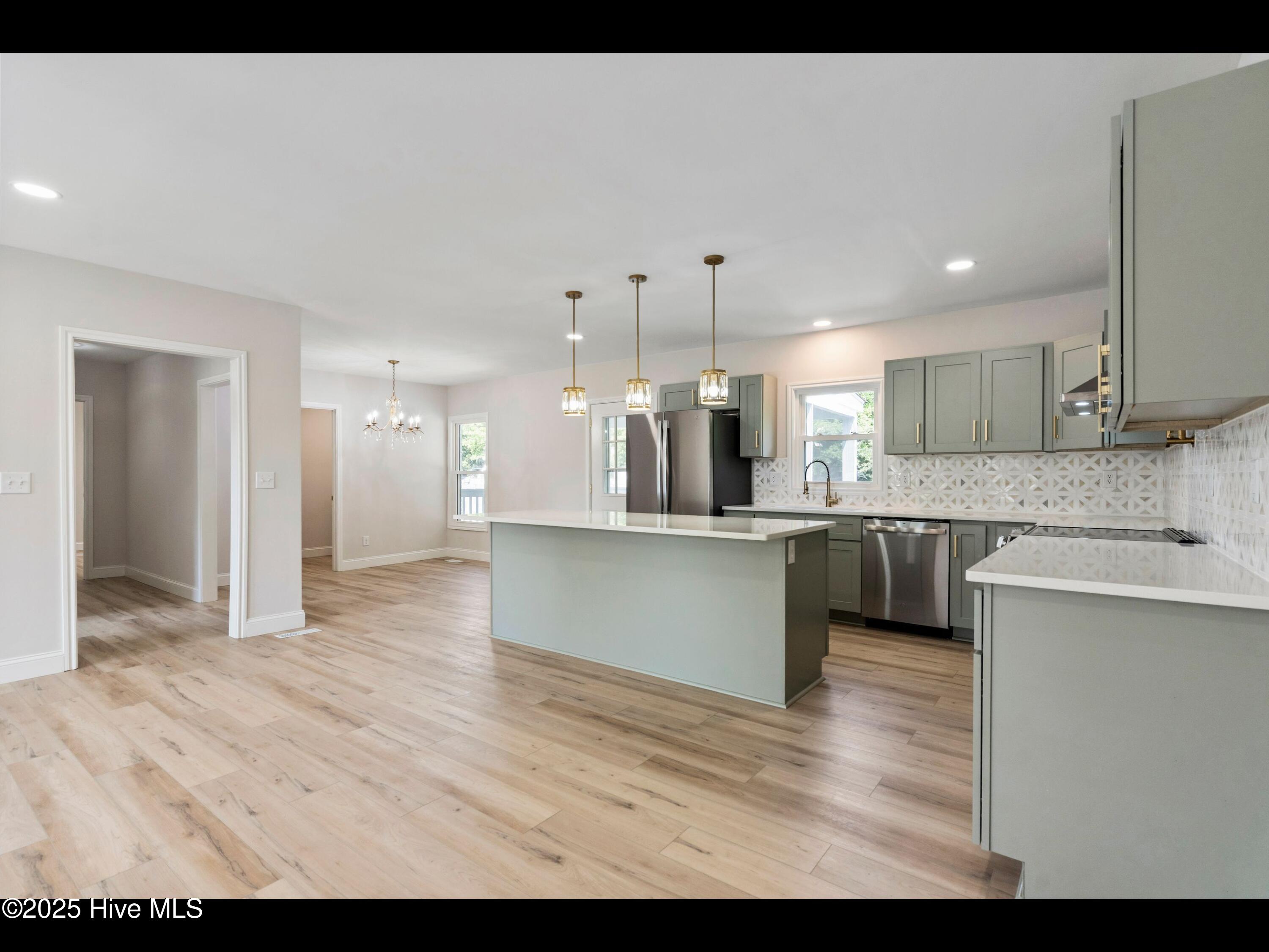 109 Inlet Court Property Photo 15