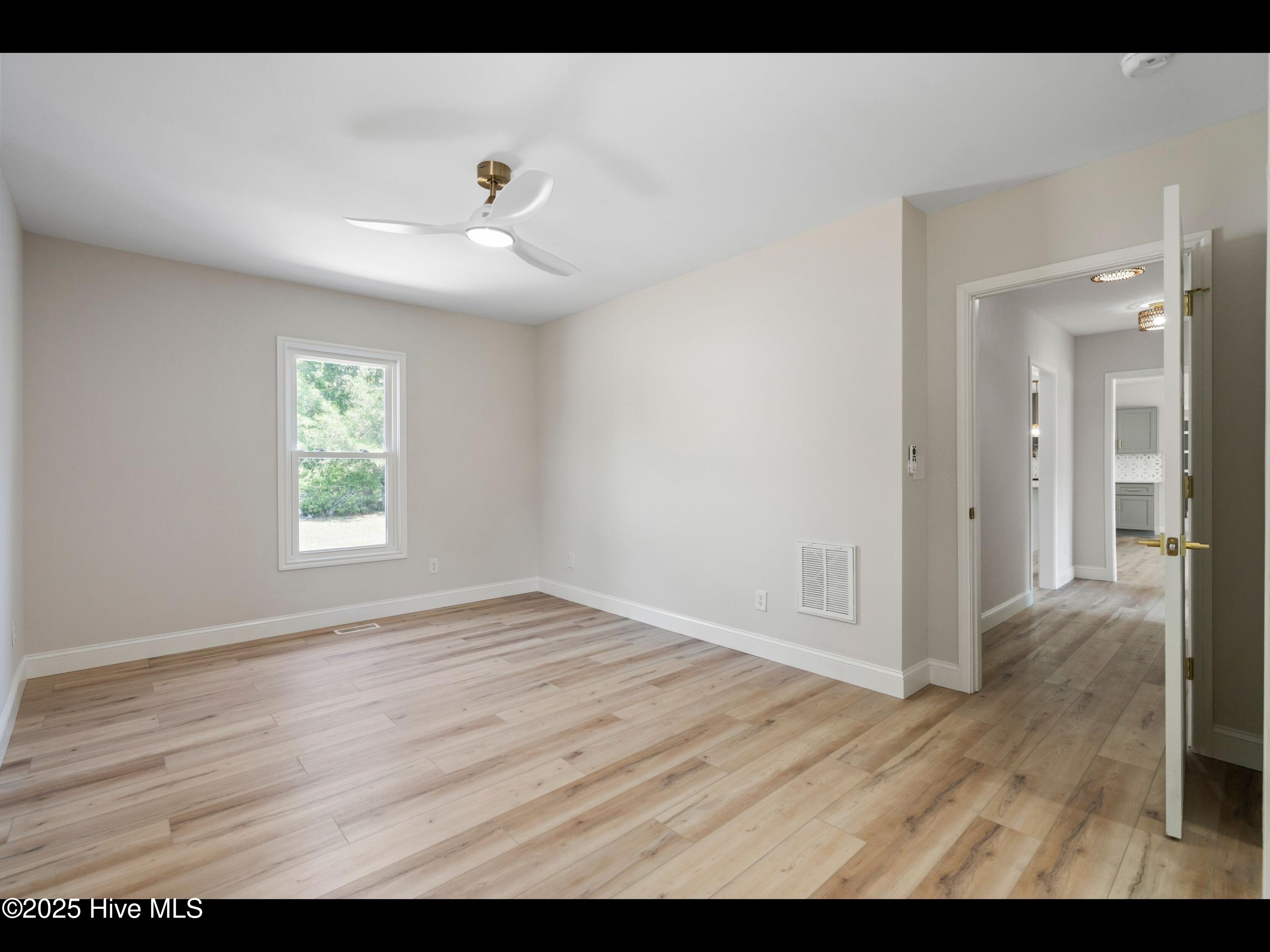 109 Inlet Court Property Photo 19