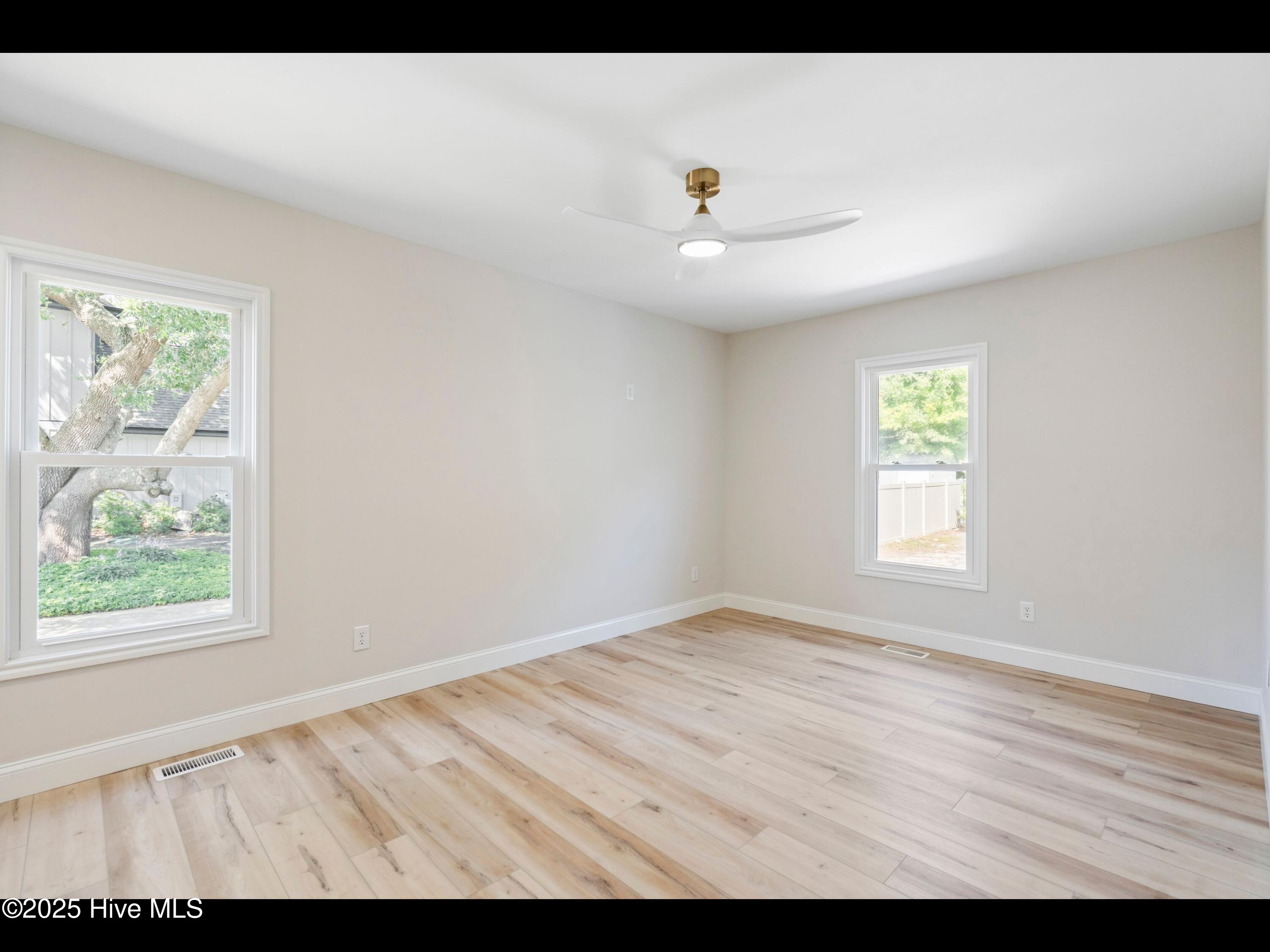 109 Inlet Court Property Photo 20