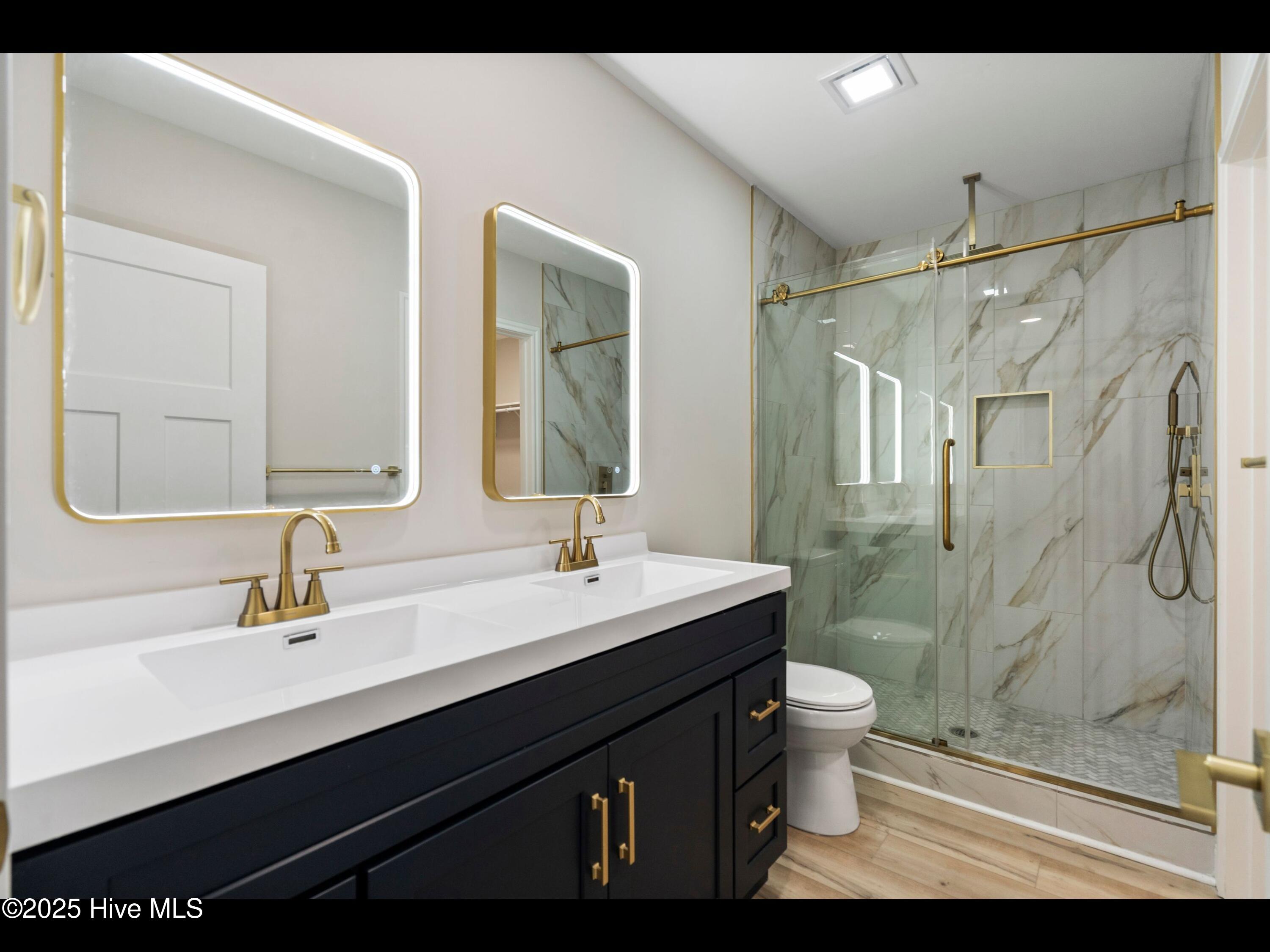109 Inlet Court Property Photo 24