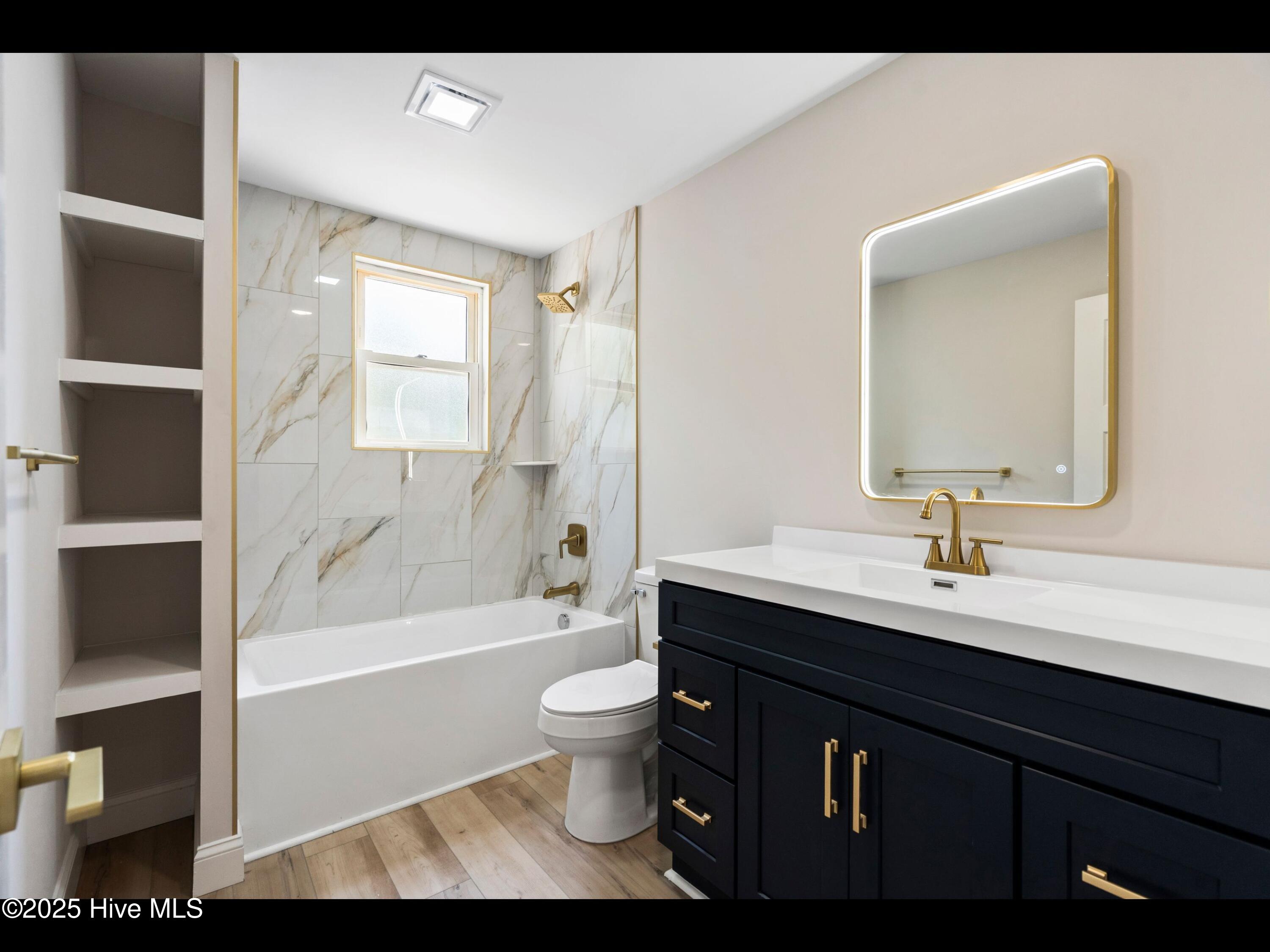 109 Inlet Court Property Photo 32