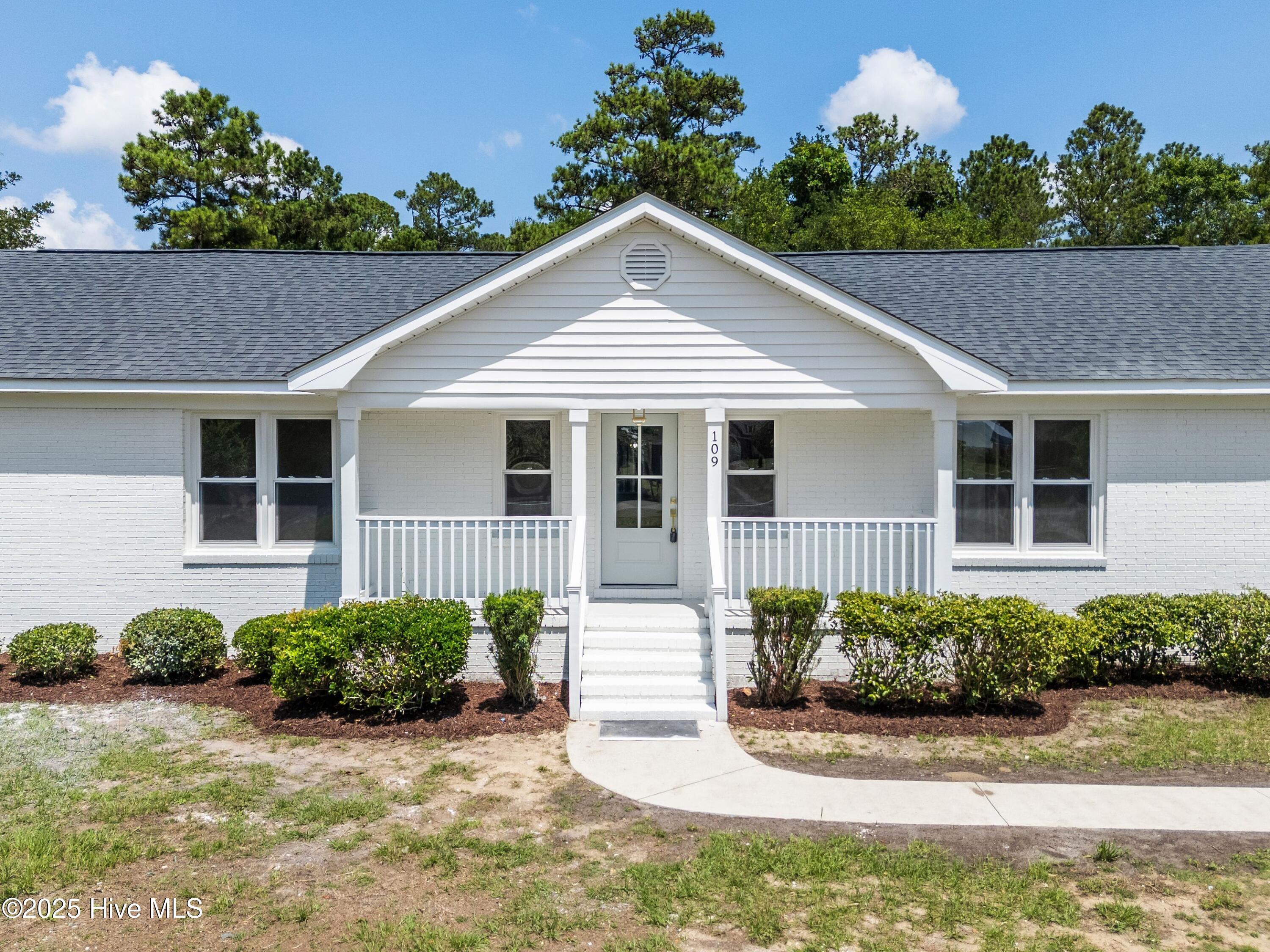 109 Inlet Court Property Photo 37