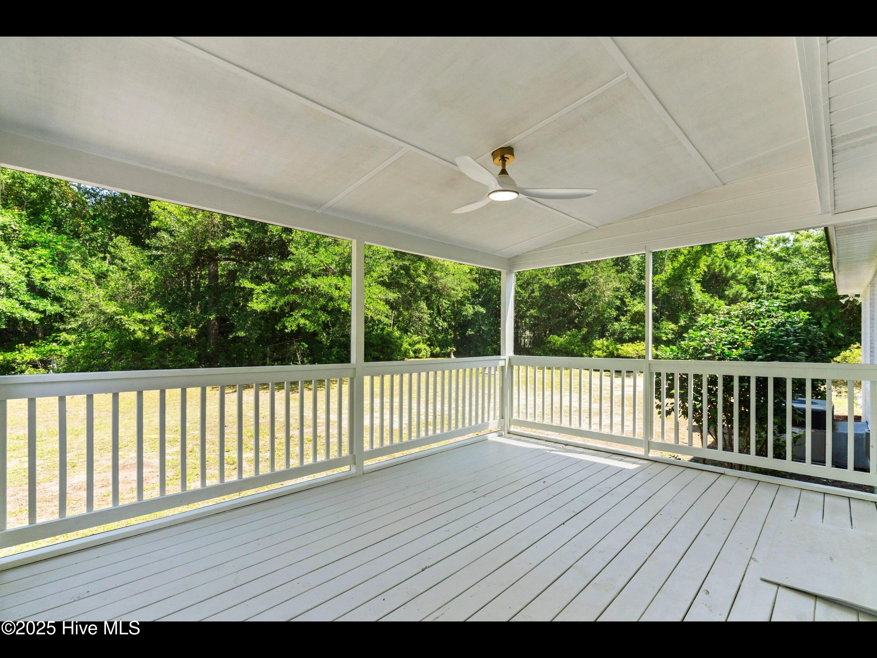 109 Inlet Court Property Photo 42