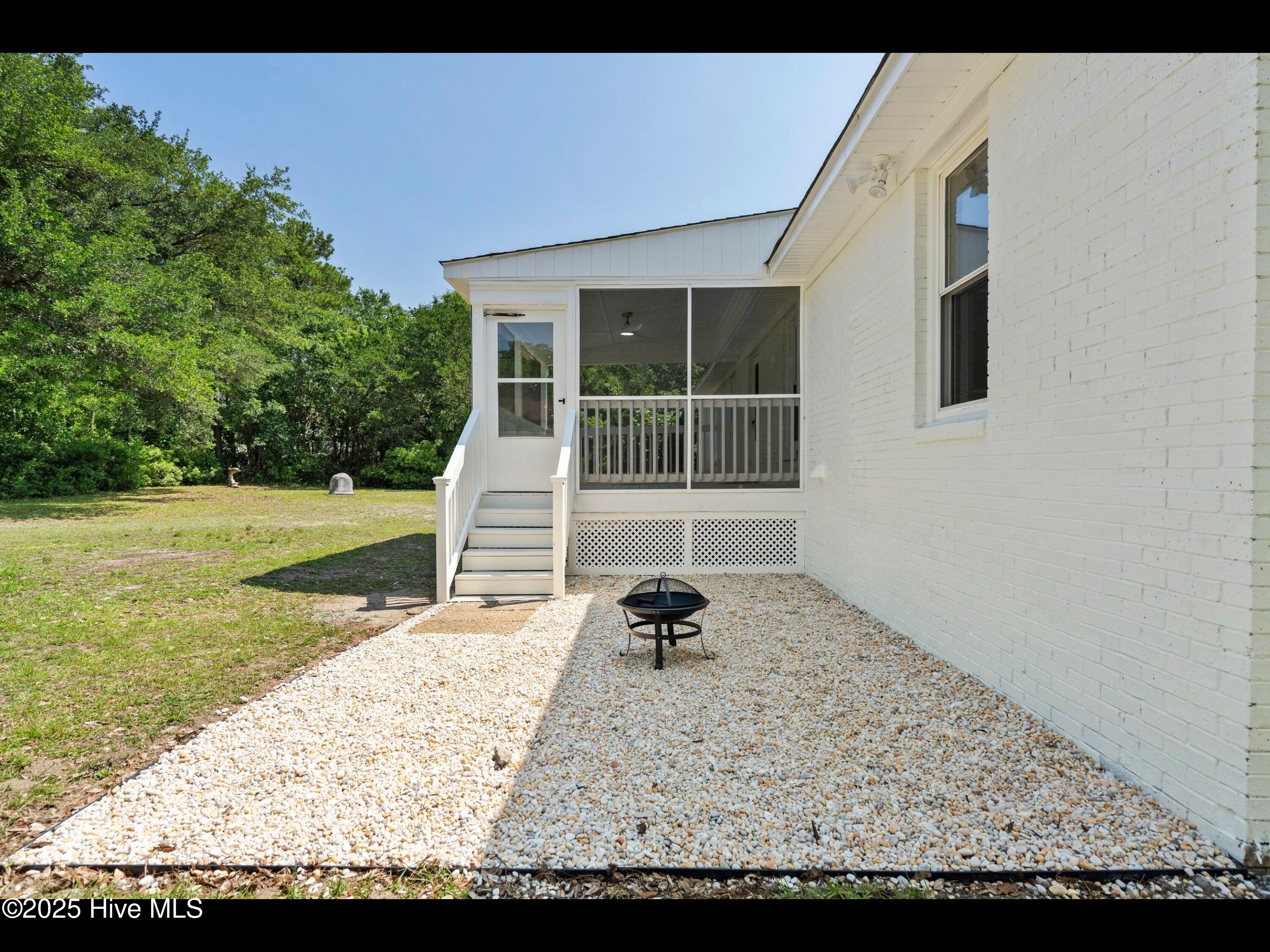 109 Inlet Court Property Photo 44
