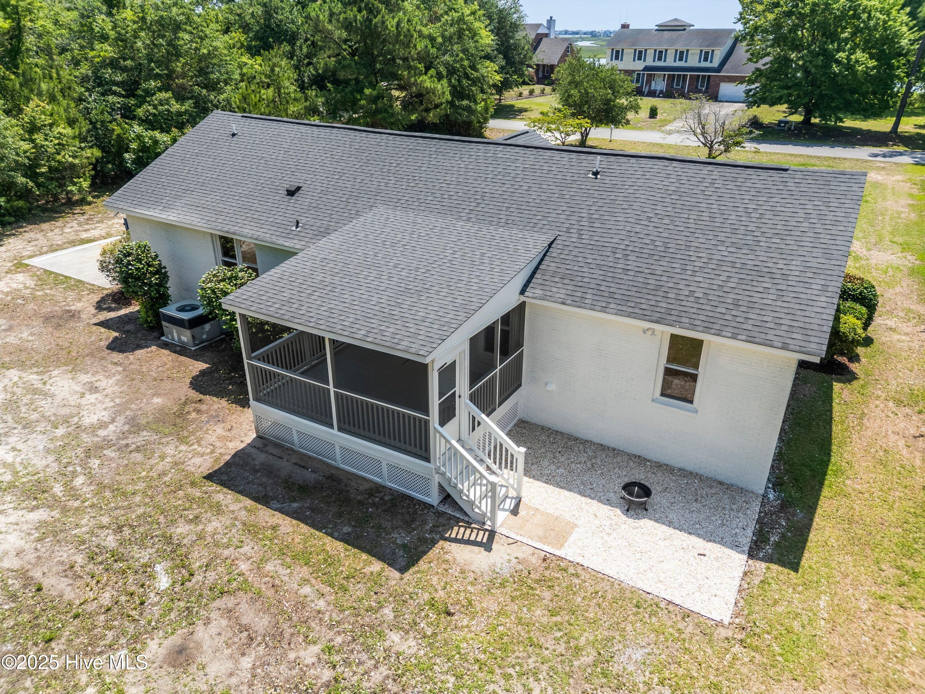 109 Inlet Court Property Photo 47