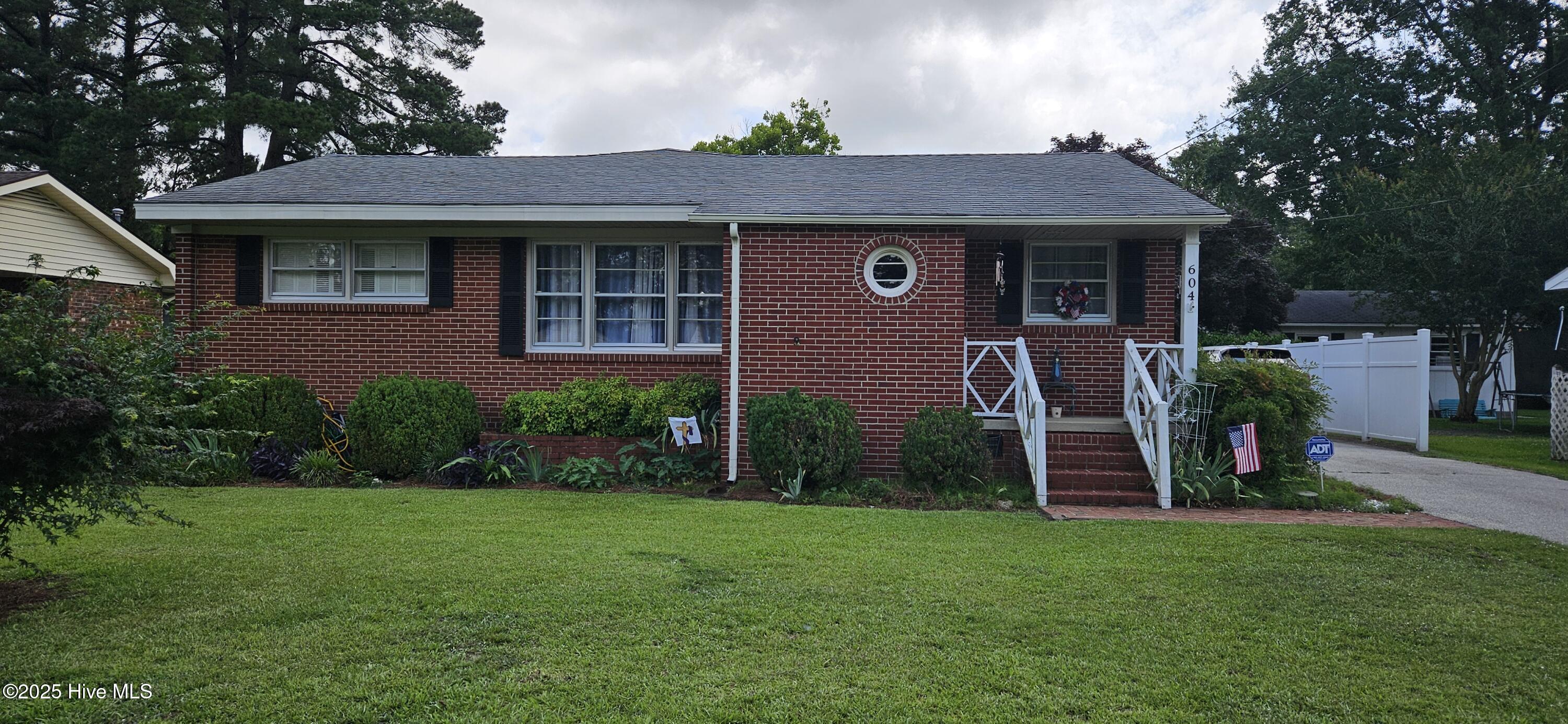 604 Blaney Street Property Photo 1