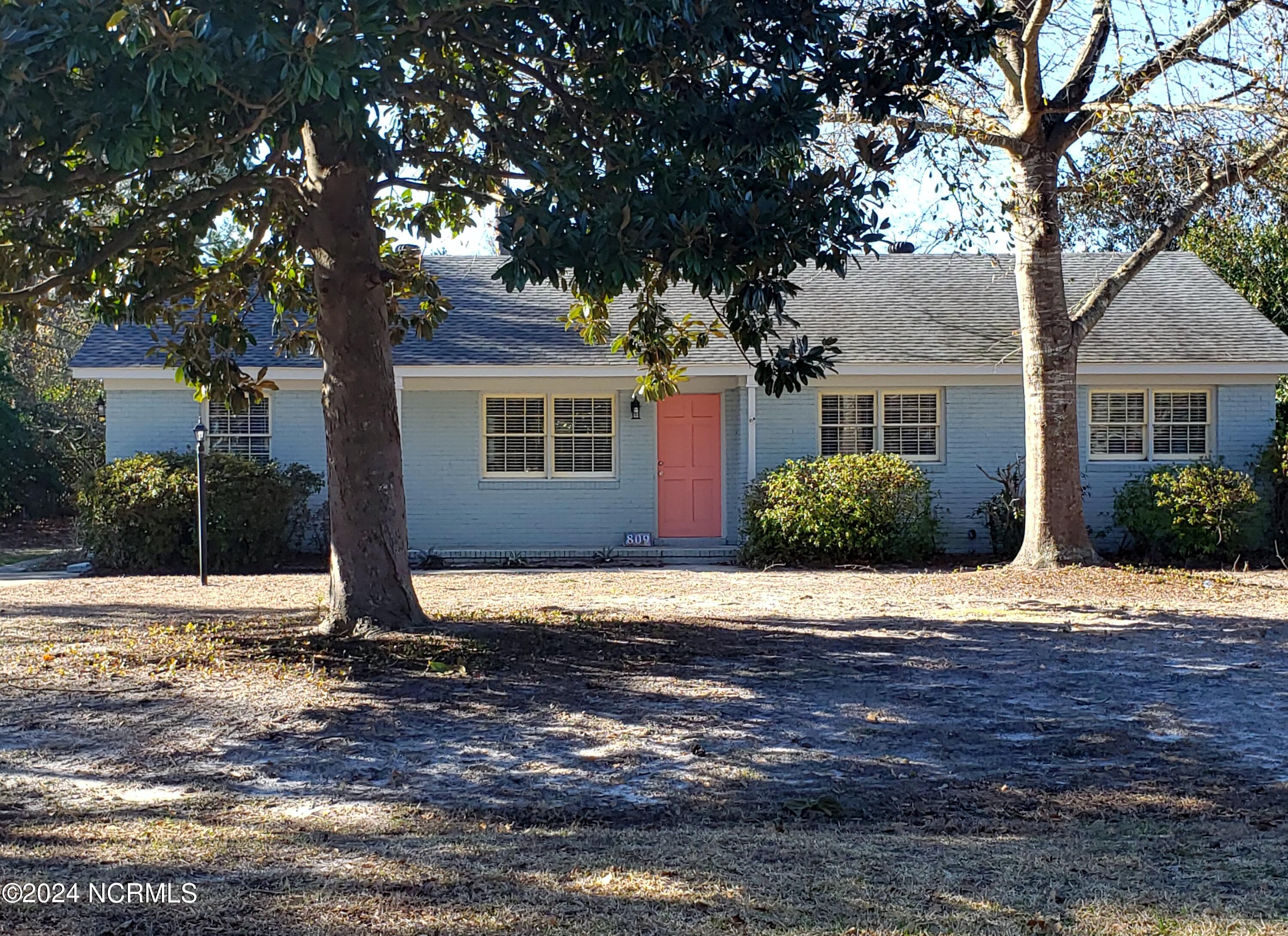809 Shakespeare Drive Property Photo 1