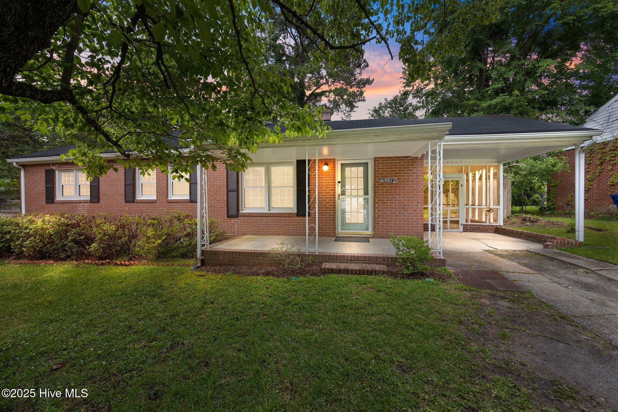 2304 Jefferson Drive Property Photo 1