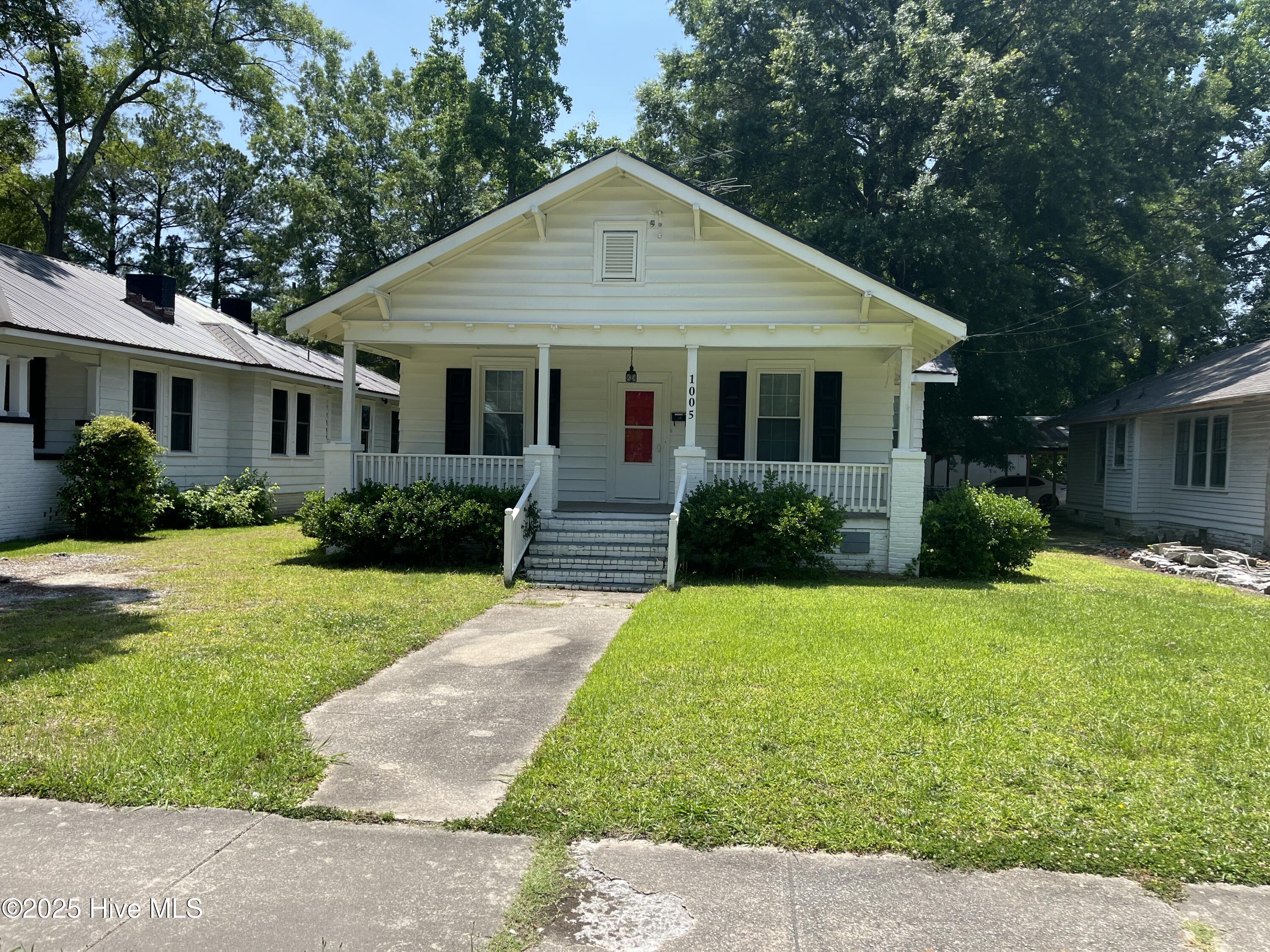 1005 Sunset Avenue