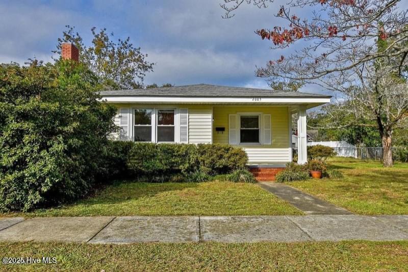 2005 Perry Avenue Property Photo 1