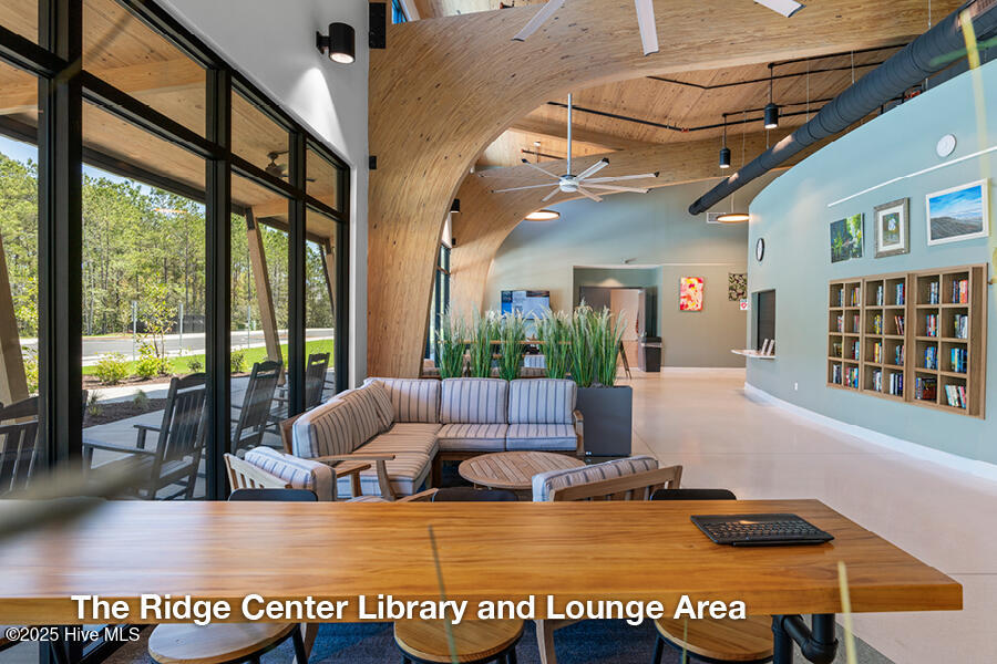 6247 Castlebrook Way Property Photo 16