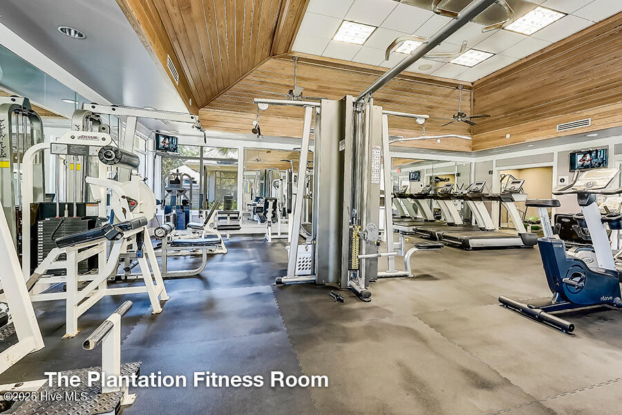 6247 Castlebrook Way Property Photo 26