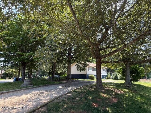 7098 E Fork Road .